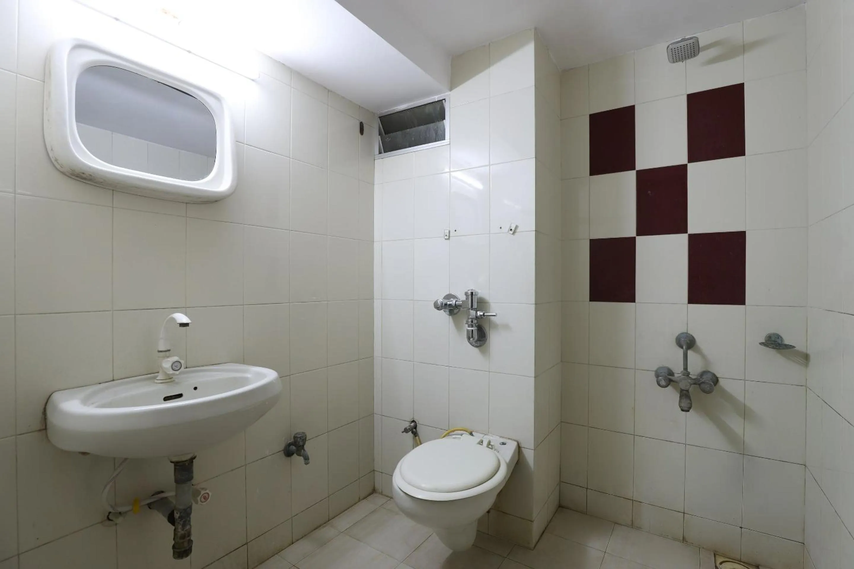 Bathroom in SPOT ON Hotel Hilltop