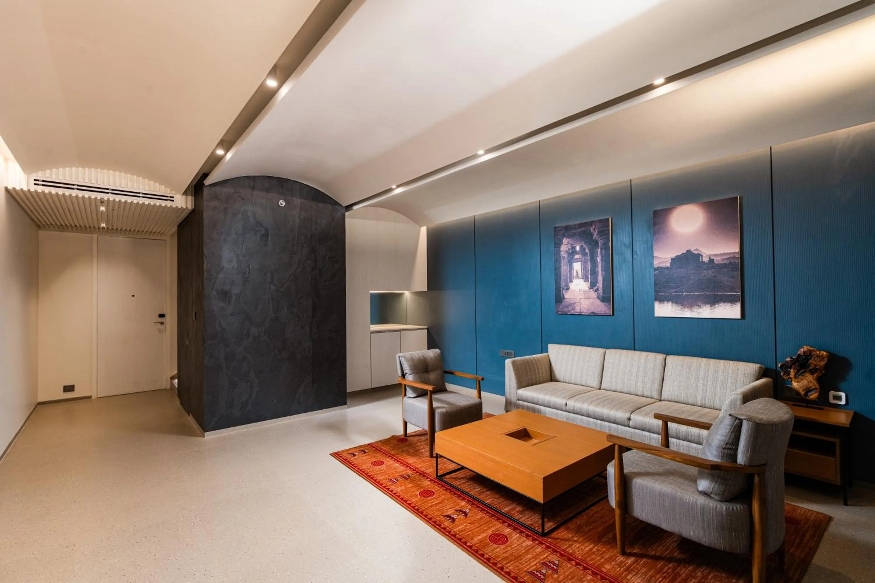 TV and multimedia in Radisson Resort and Spa Lonavala