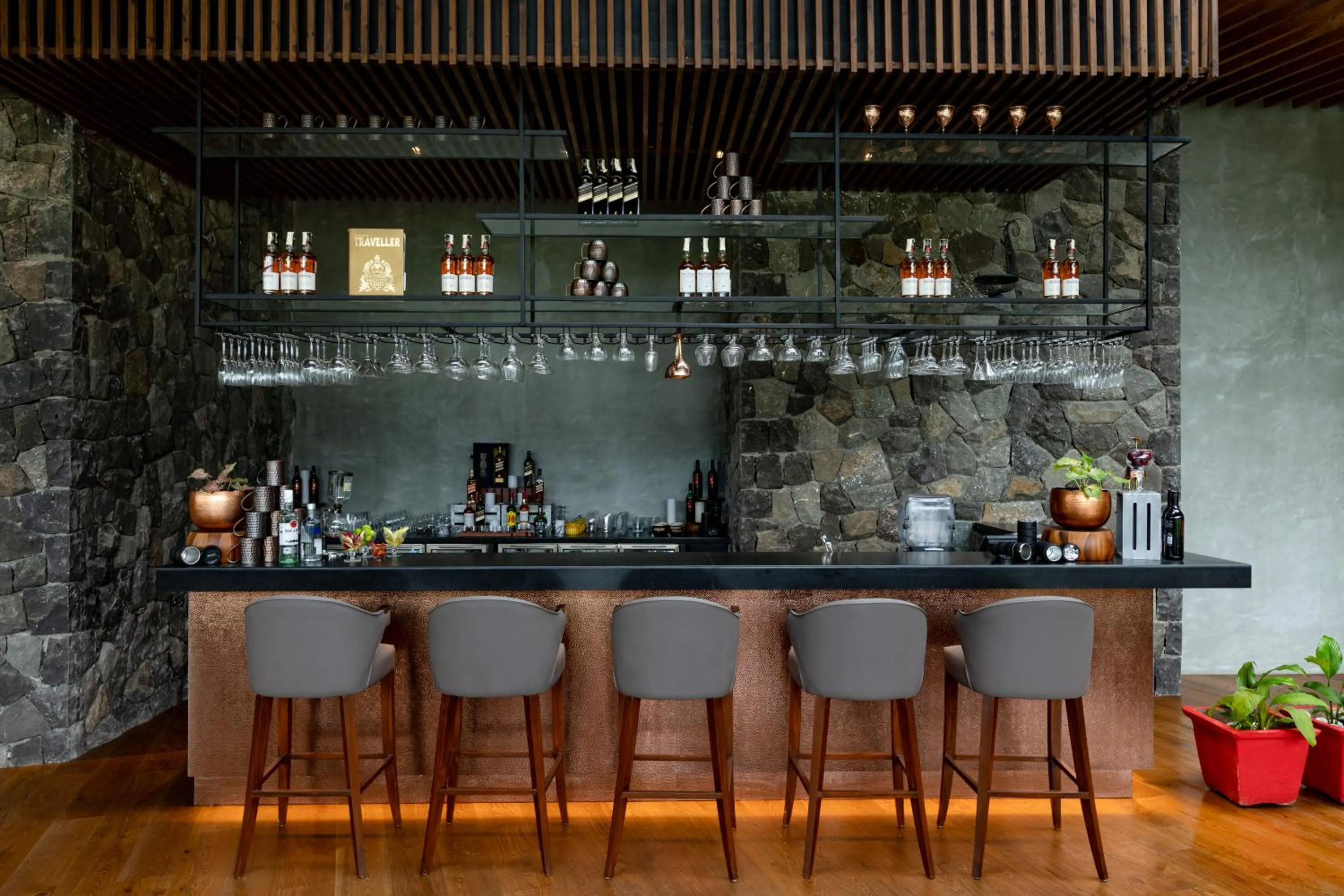 Lounge or bar in Radisson Resort and Spa Lonavala