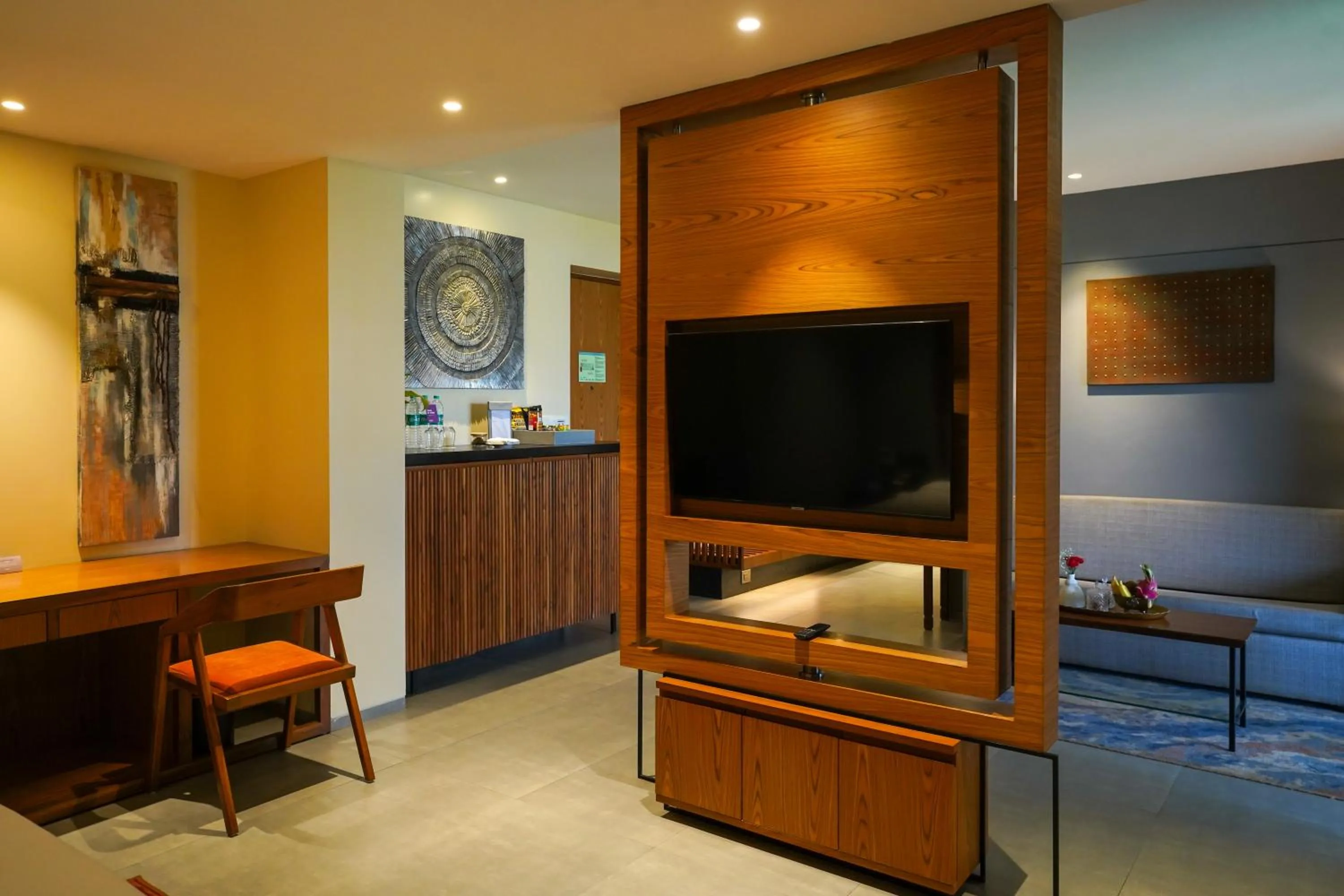 TV and multimedia in Radisson Resort and Spa Lonavala