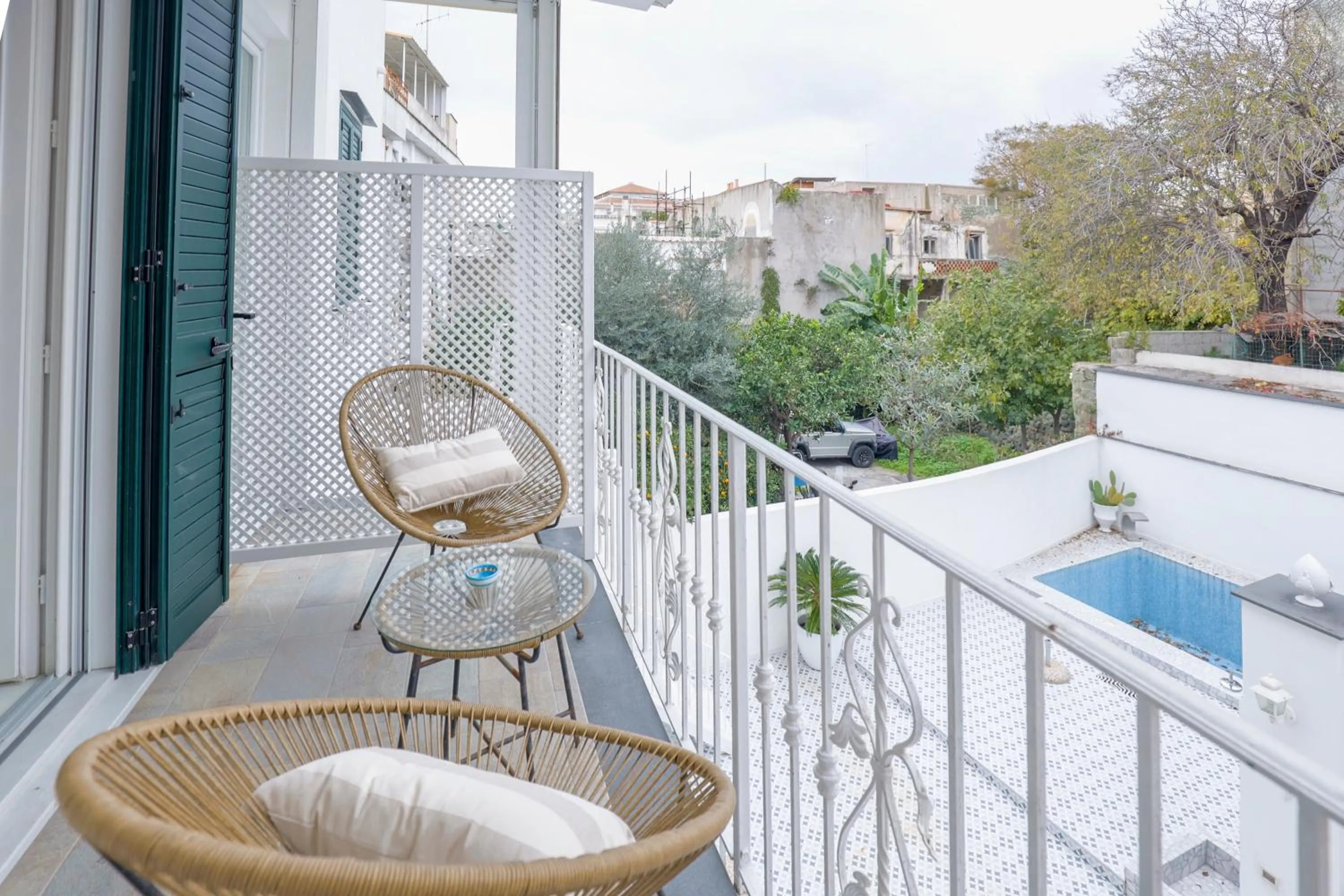 Balcony/Terrace in Queen Suite - Luxury Rooms