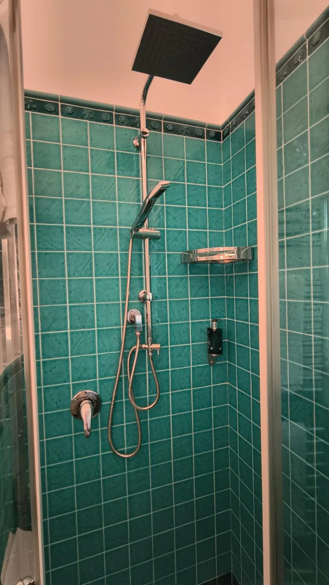 Queen Suite - Luxury Rooms