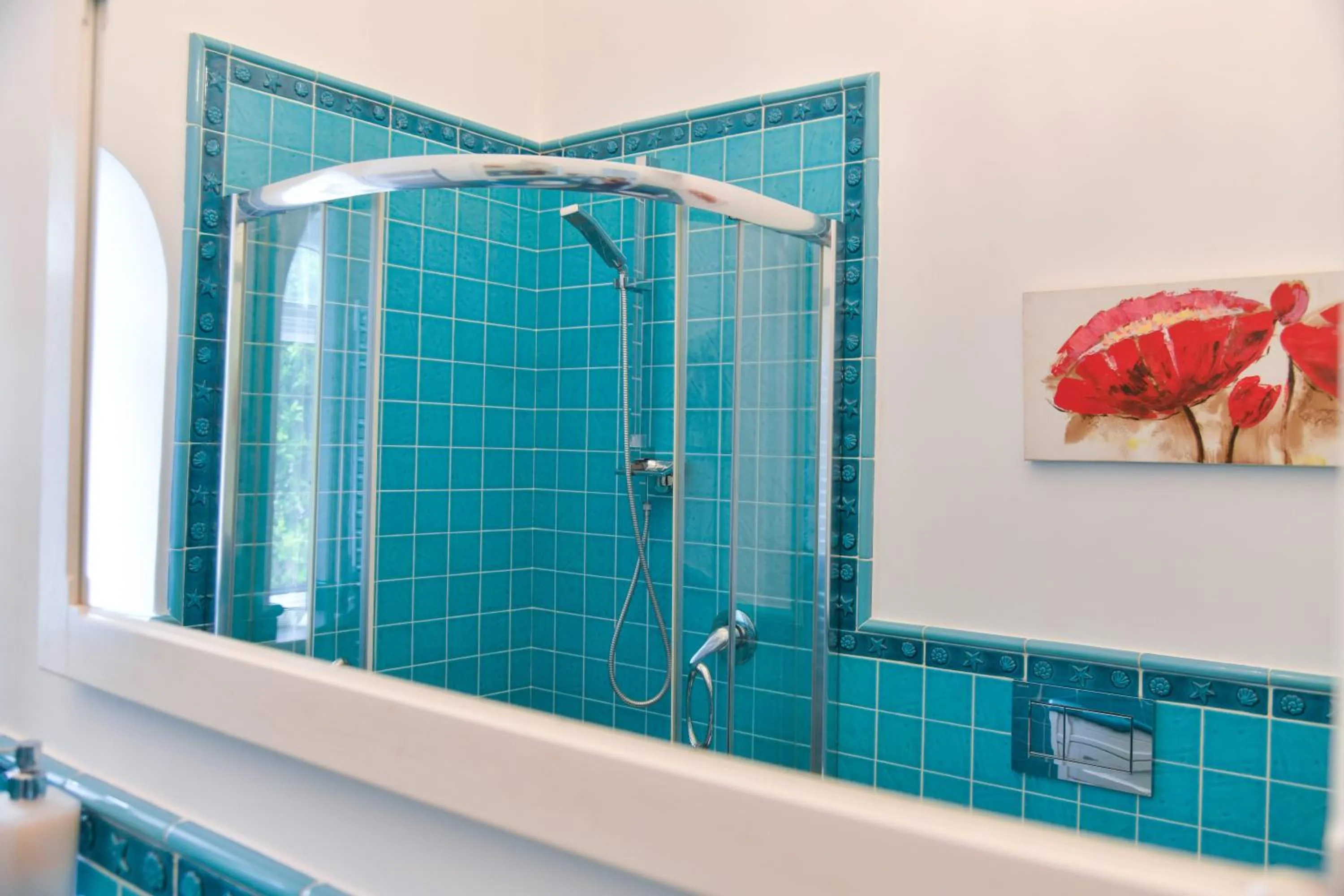 Bathroom in Queen Suite - Luxury Rooms