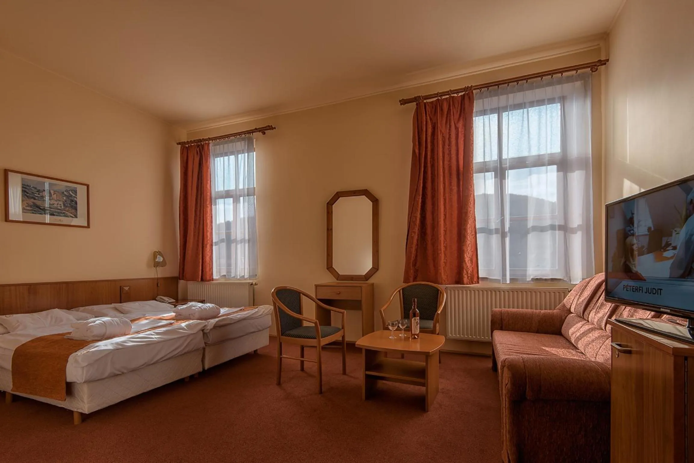 Bedroom, Bed in Erzsébet Park Hotel