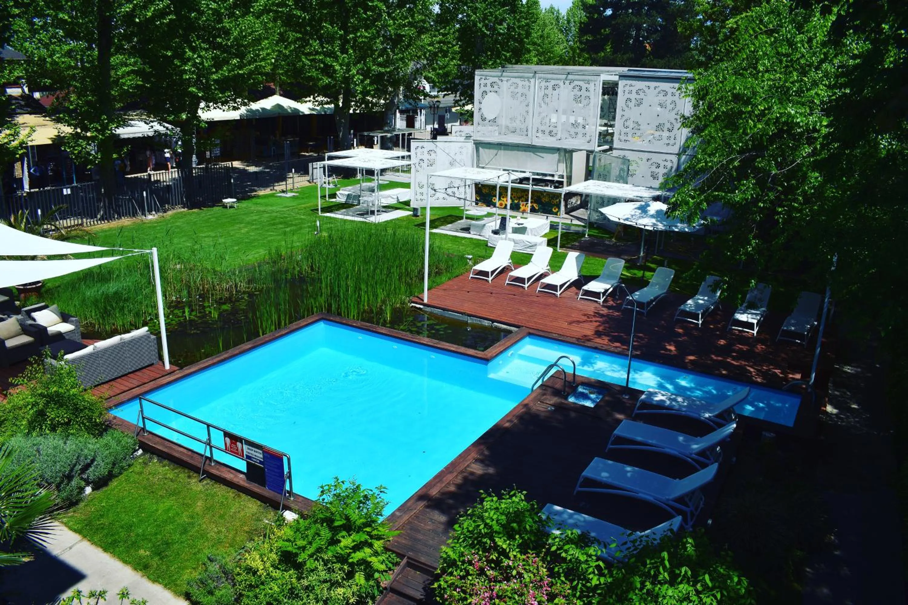 Swimming pool in Renegade Hotel