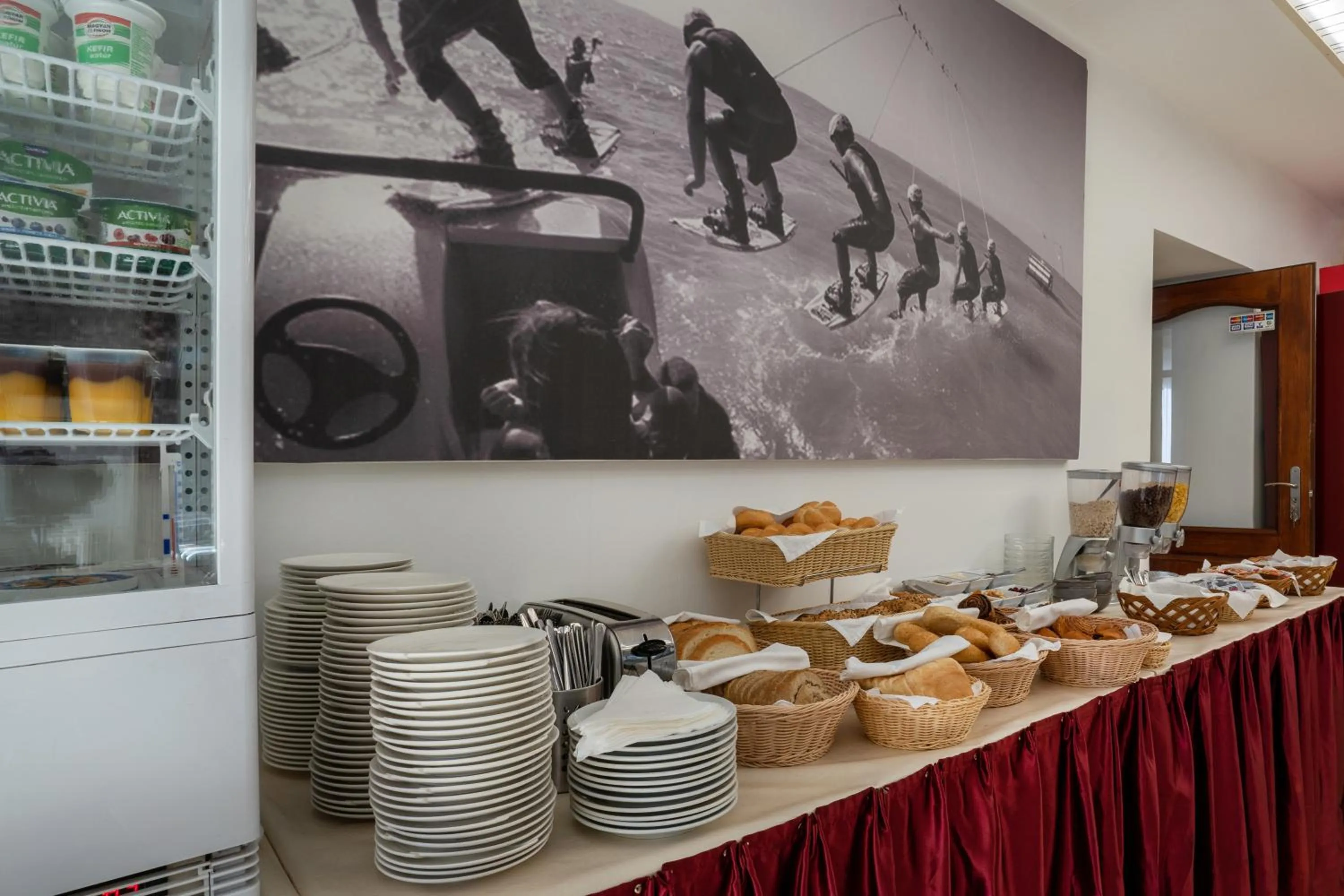 Buffet breakfast in Renegade Hotel