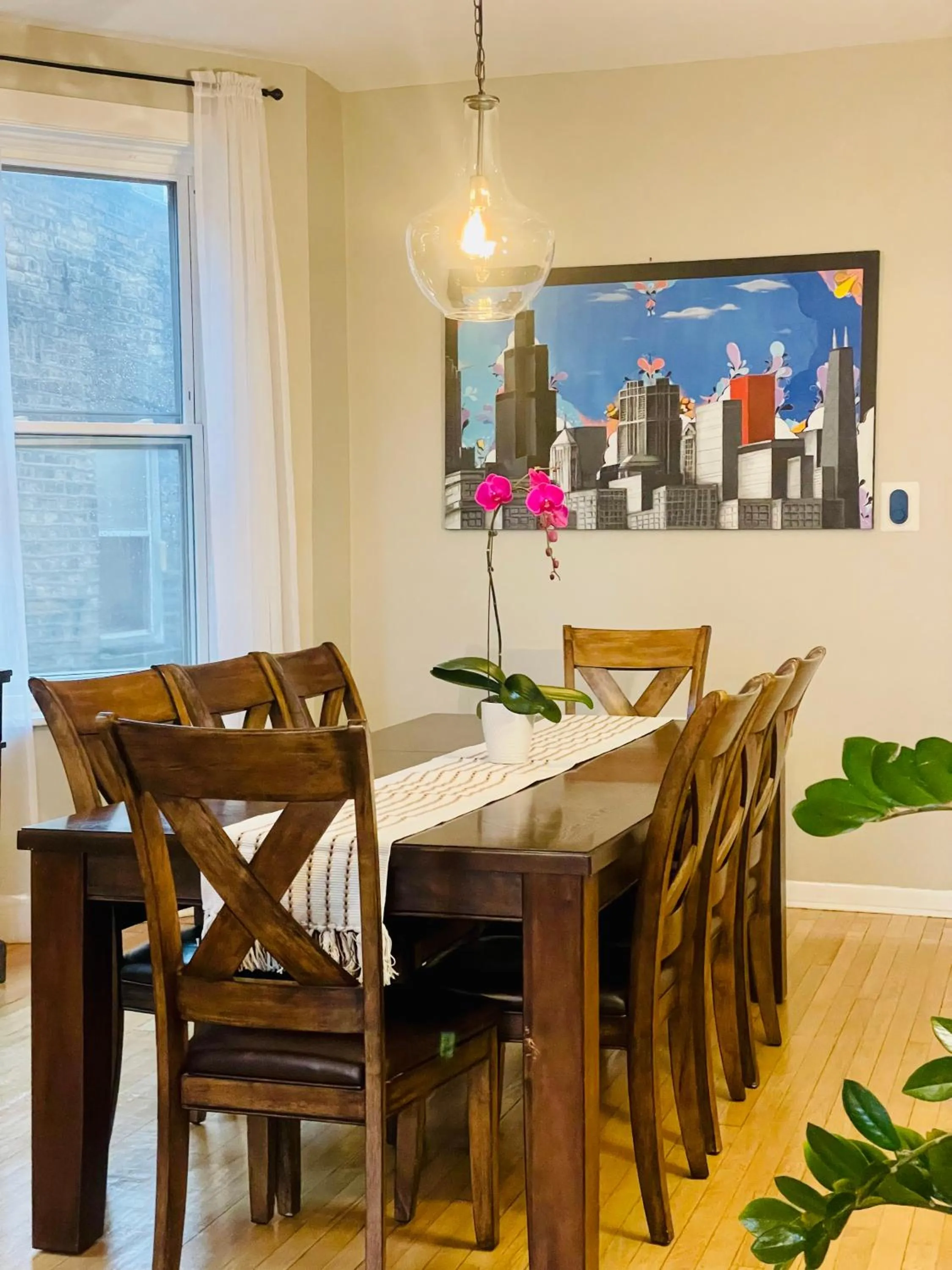 Dinner in Sunny, Spacious, 3BR 1BA Davlin INN Chicago