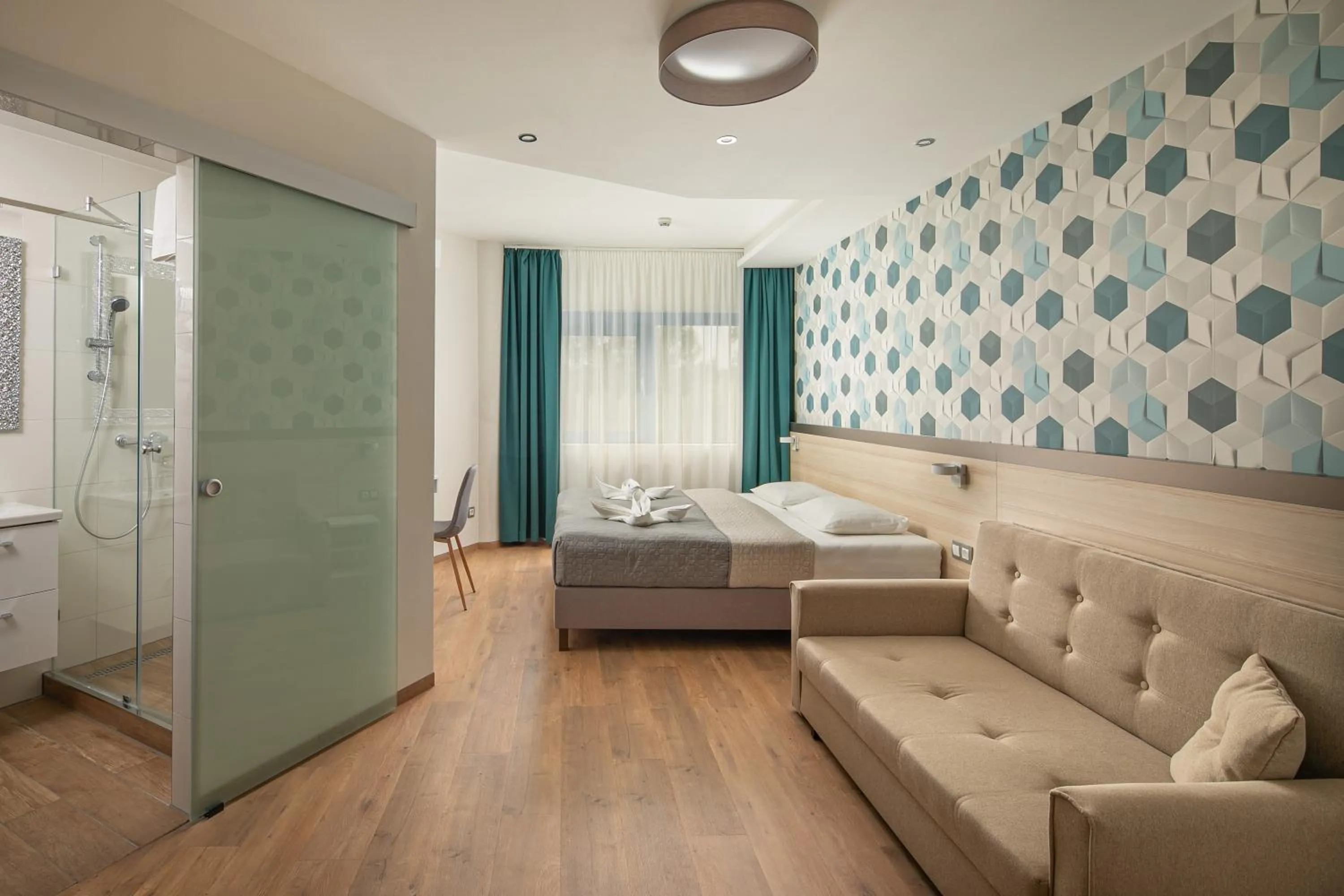 Photo of the whole room, Bed in Kristály Hotel