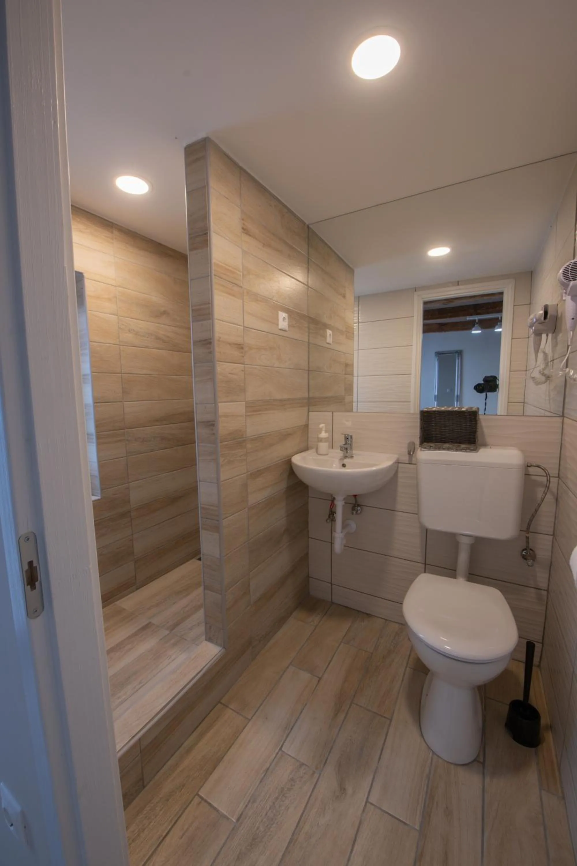 Bathroom in Caesar Apartments & Rooms