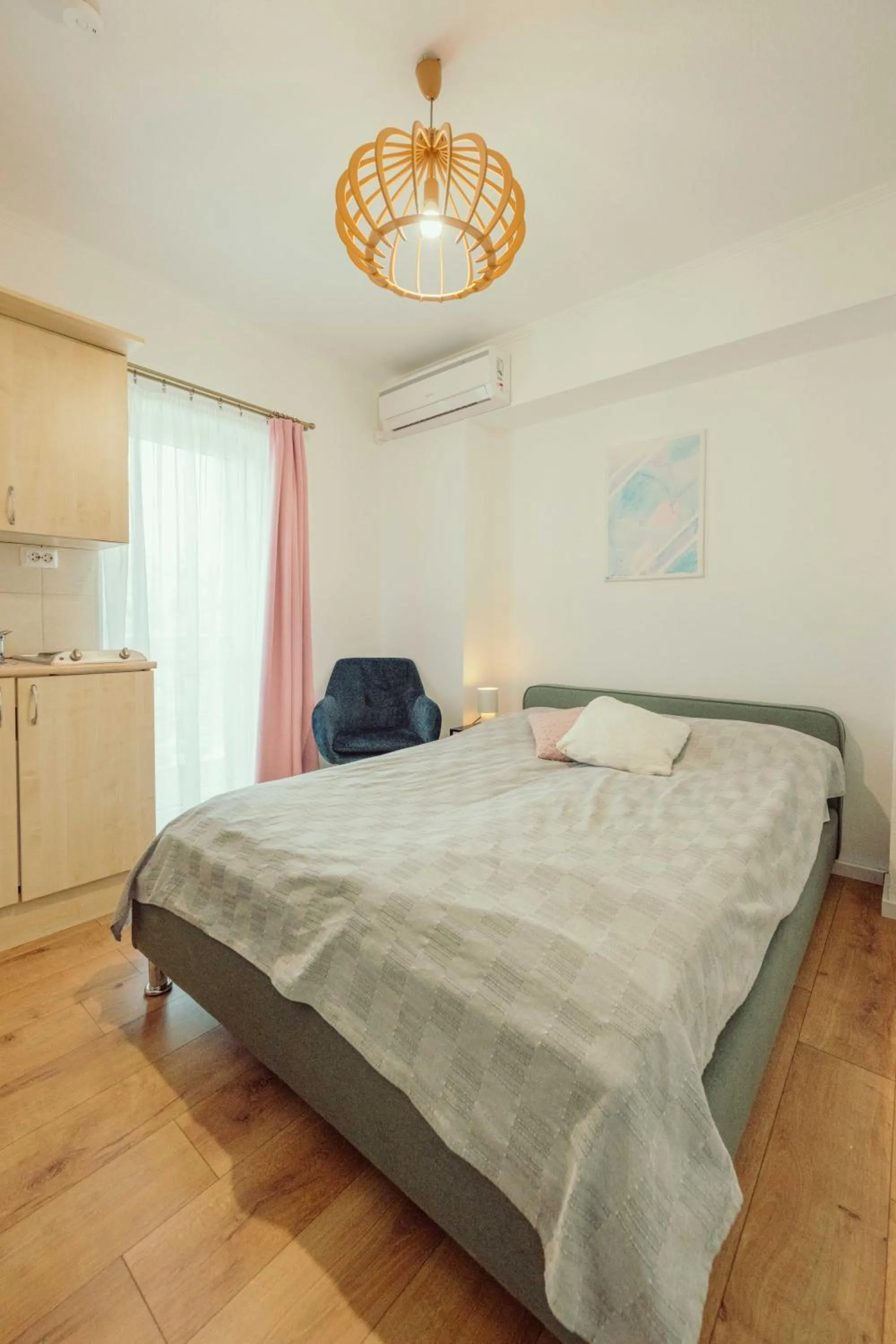 Bed in Caesar Apartments & Rooms