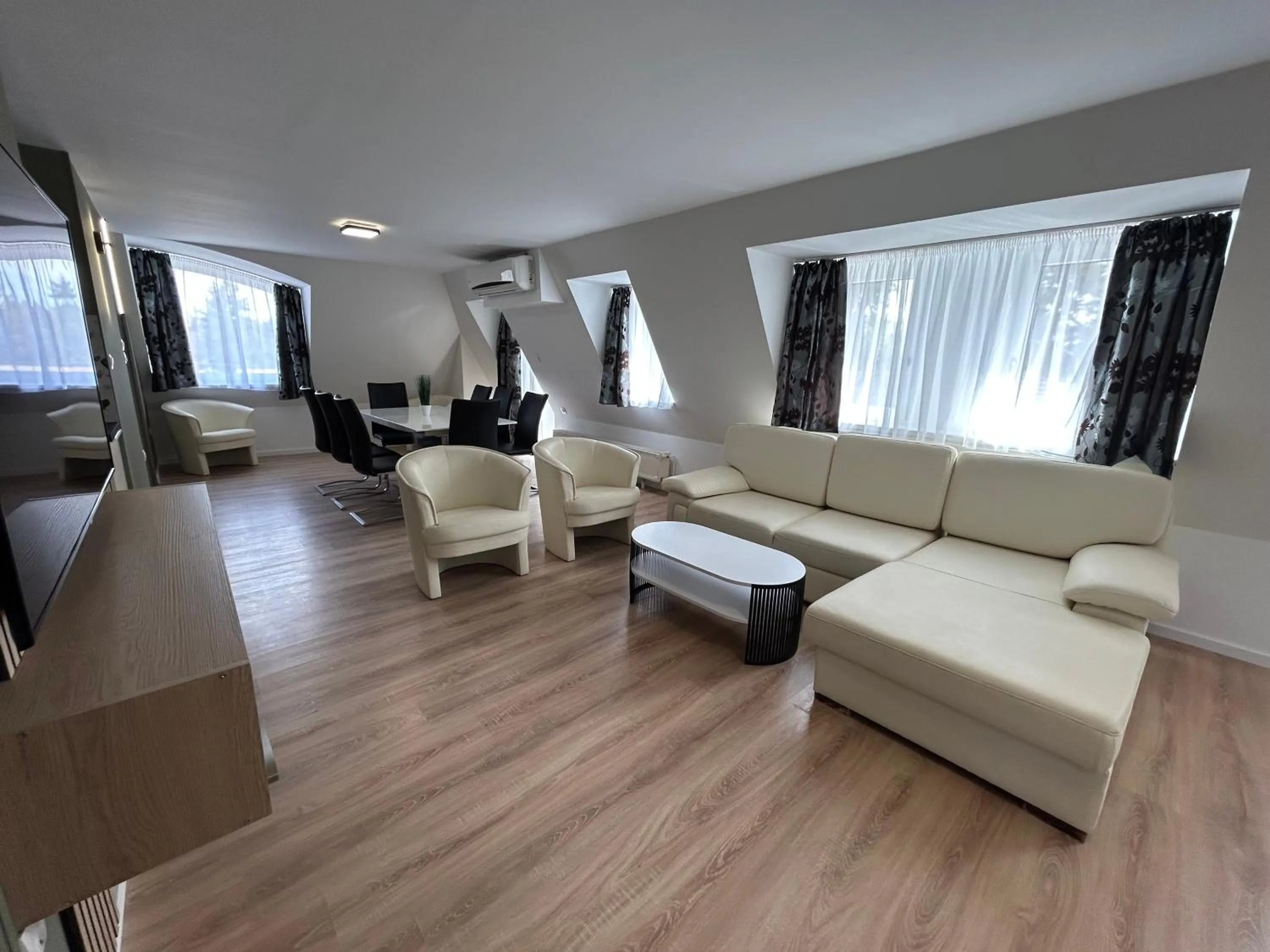 Caesar Apartments & Rooms