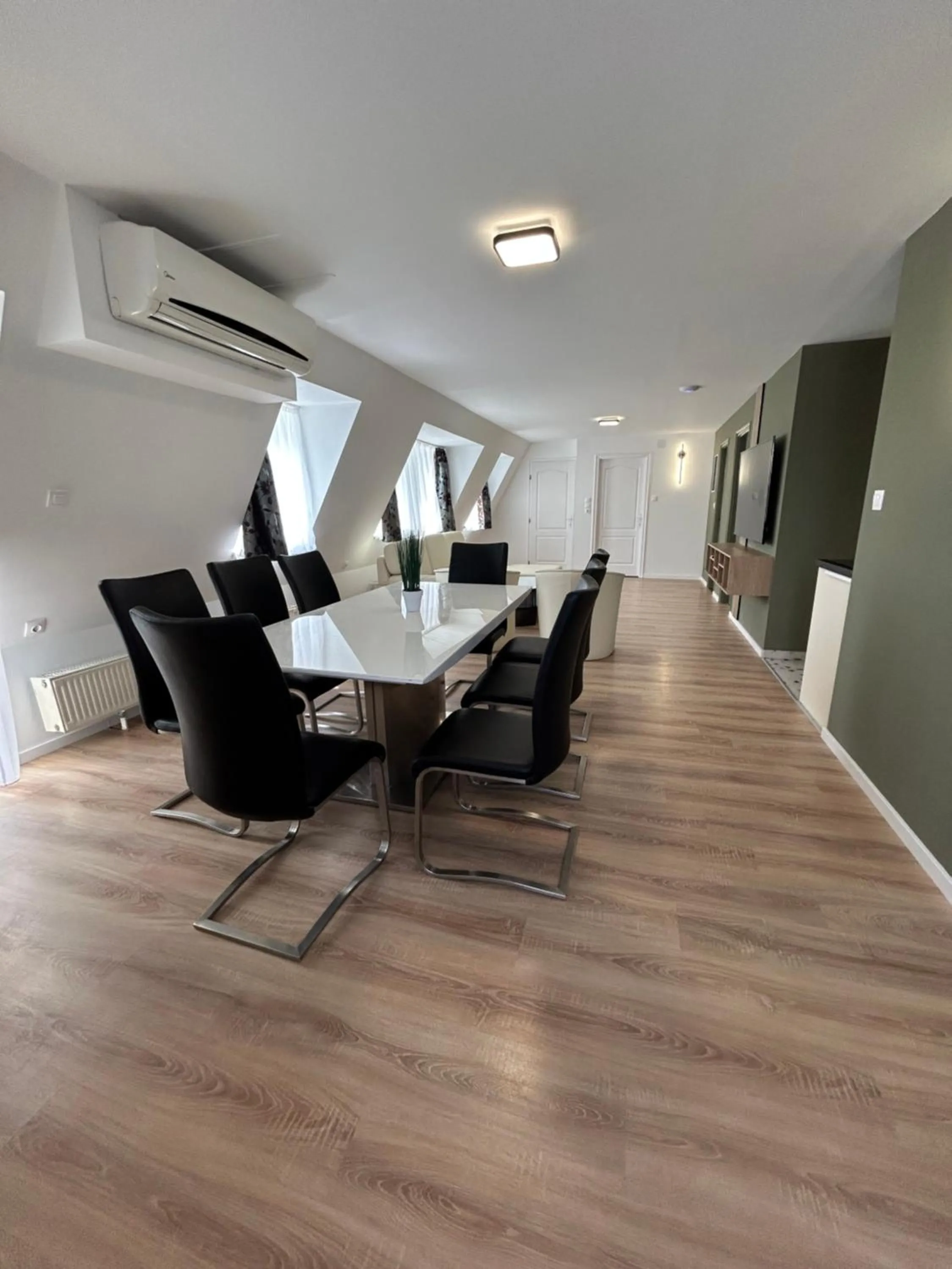 Caesar Apartments & Rooms