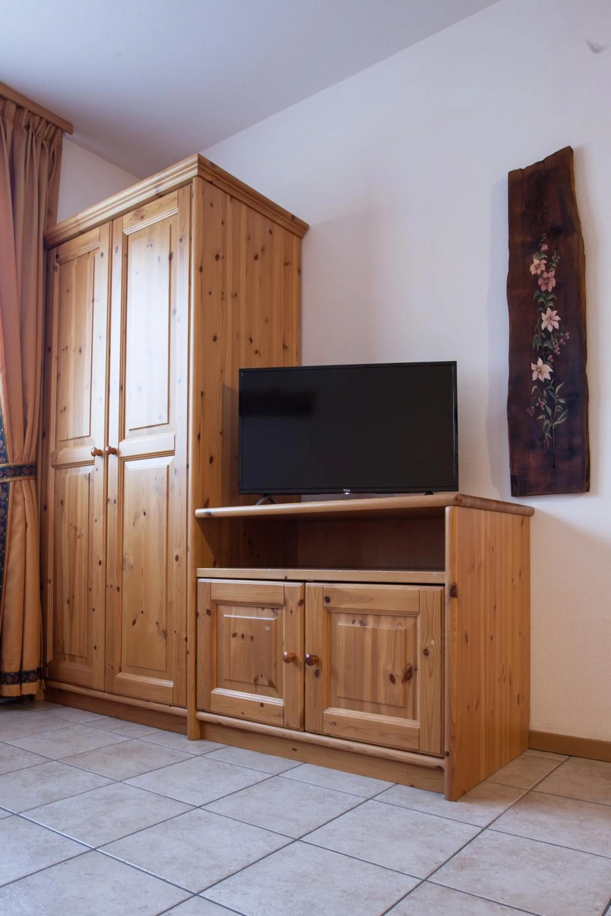 Communal lounge/ TV room in lareit appartamenti