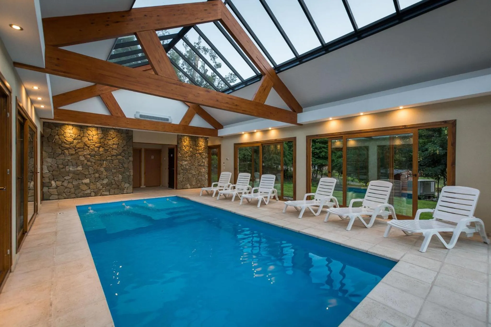 Swimming pool in Solar Selvana - Casas de montaña