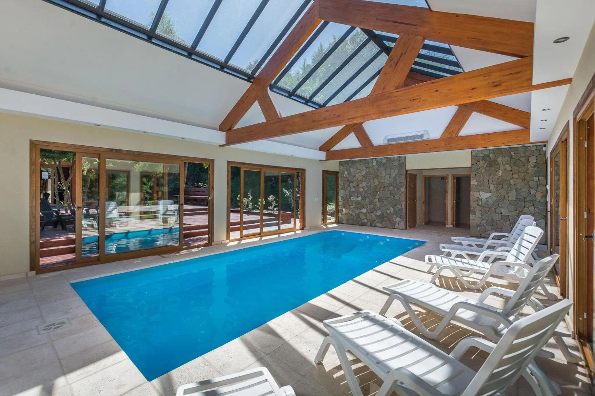 Swimming pool in Solar Selvana - Casas de montaña