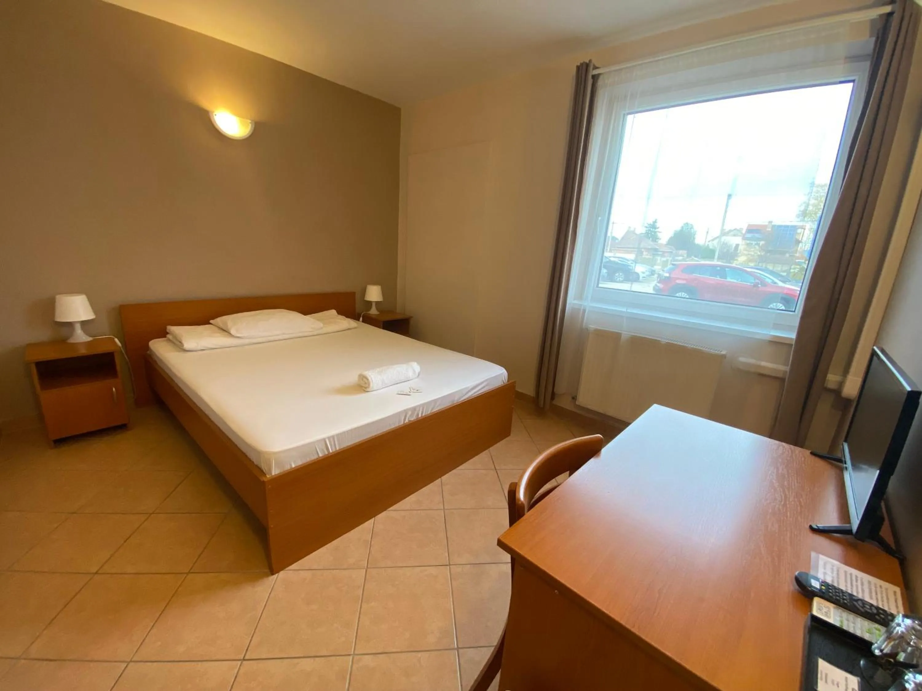 Bedroom, Bed in Hotel Ferihegy