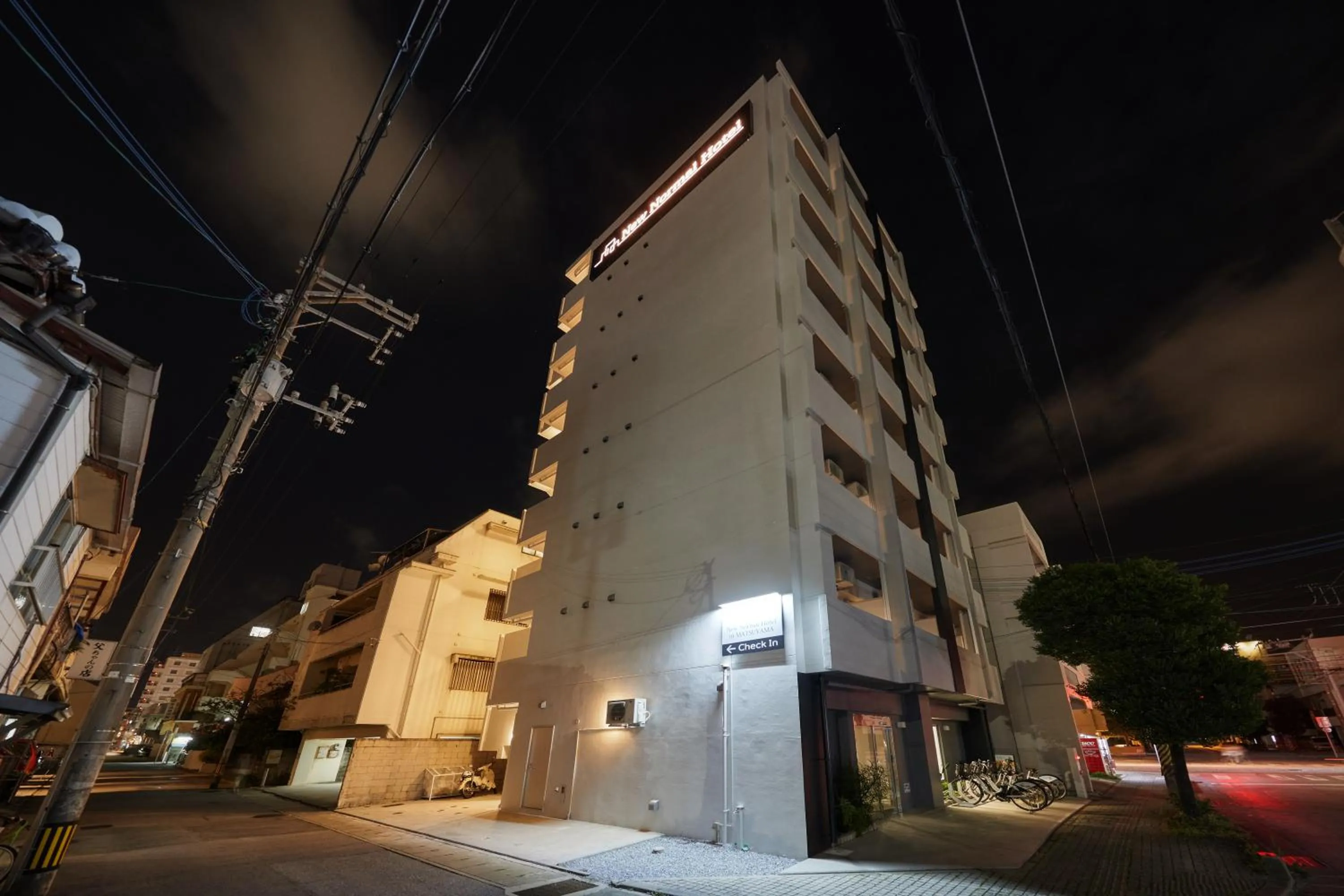 Property building in New Normal Hotel in MATSUYAMA ニューノーマルホテルイン松山