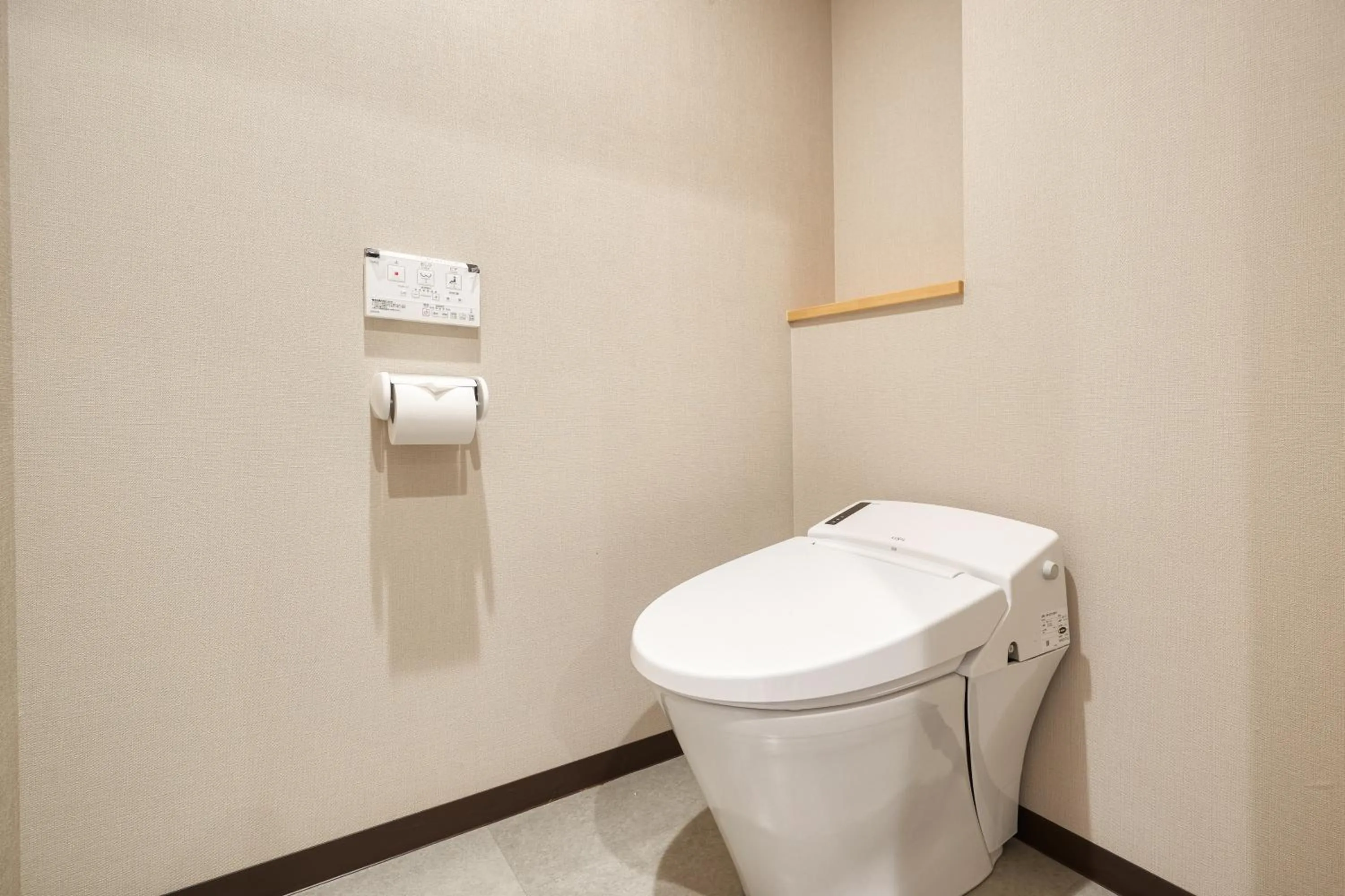 Toilet in New Normal Hotel in MATSUYAMA ニューノーマルホテルイン松山