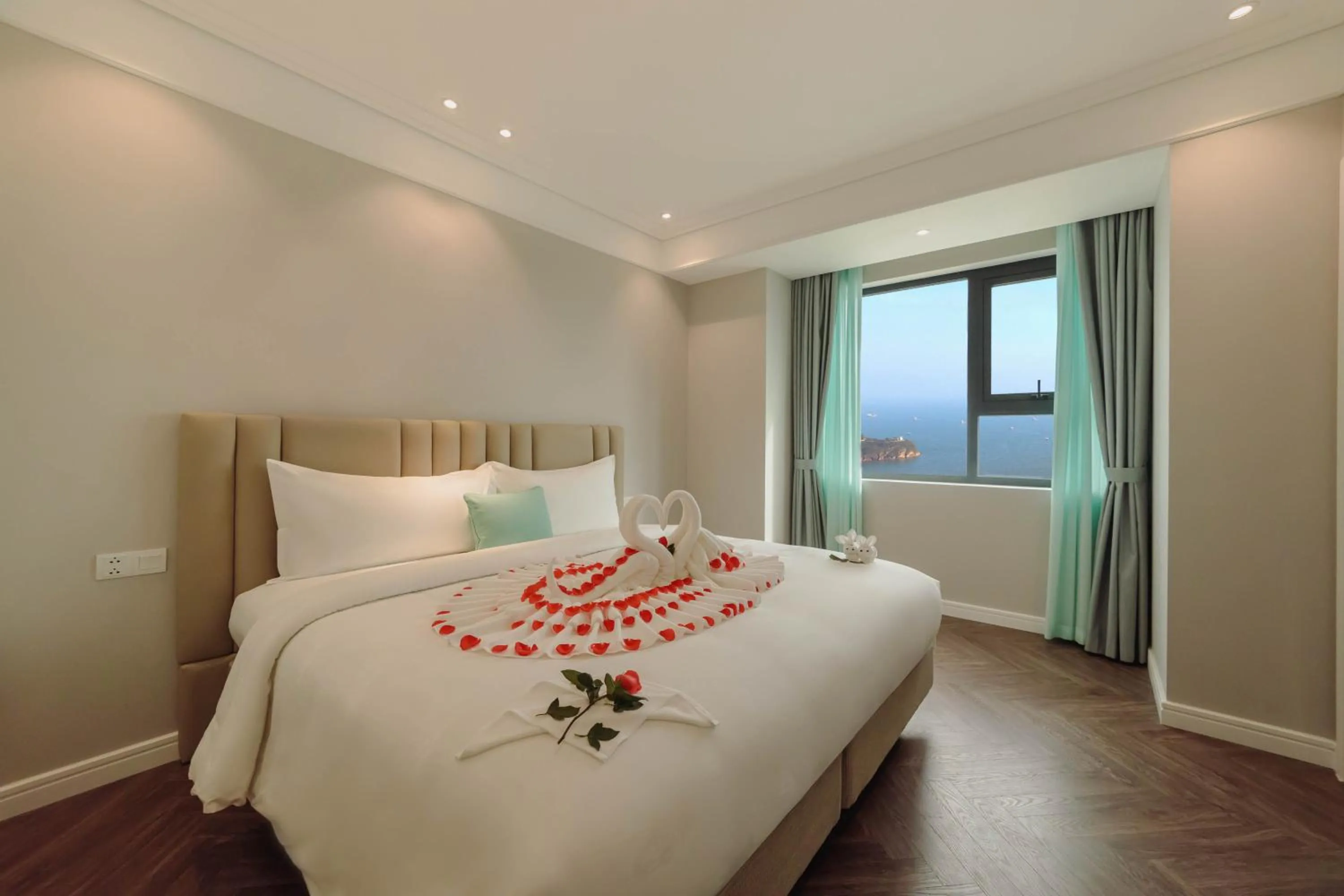 Photo of the whole room, Bed in Altara Luxury Residences Quy Nhon