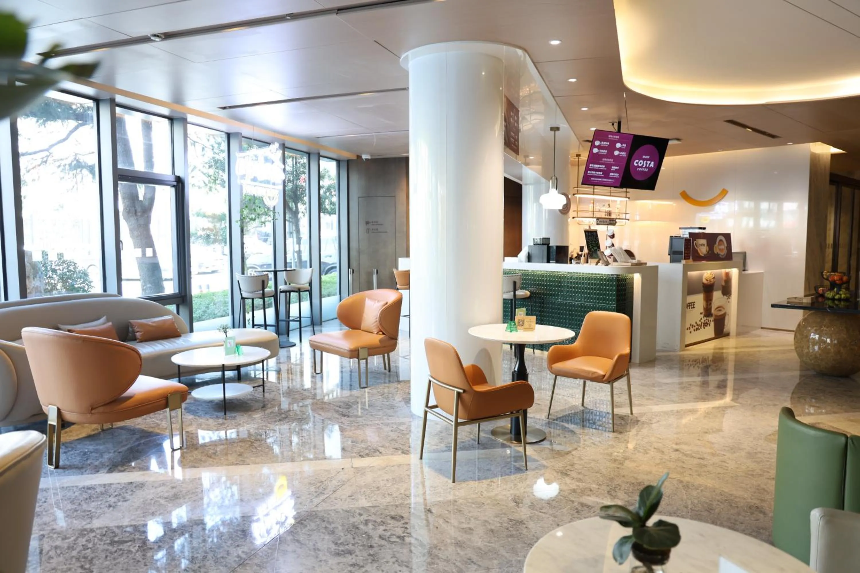 Restaurant/places to eat in Holiday Inn Shanghai Huaxia by IHG - overlooking city scenery at Sky View Restaurant