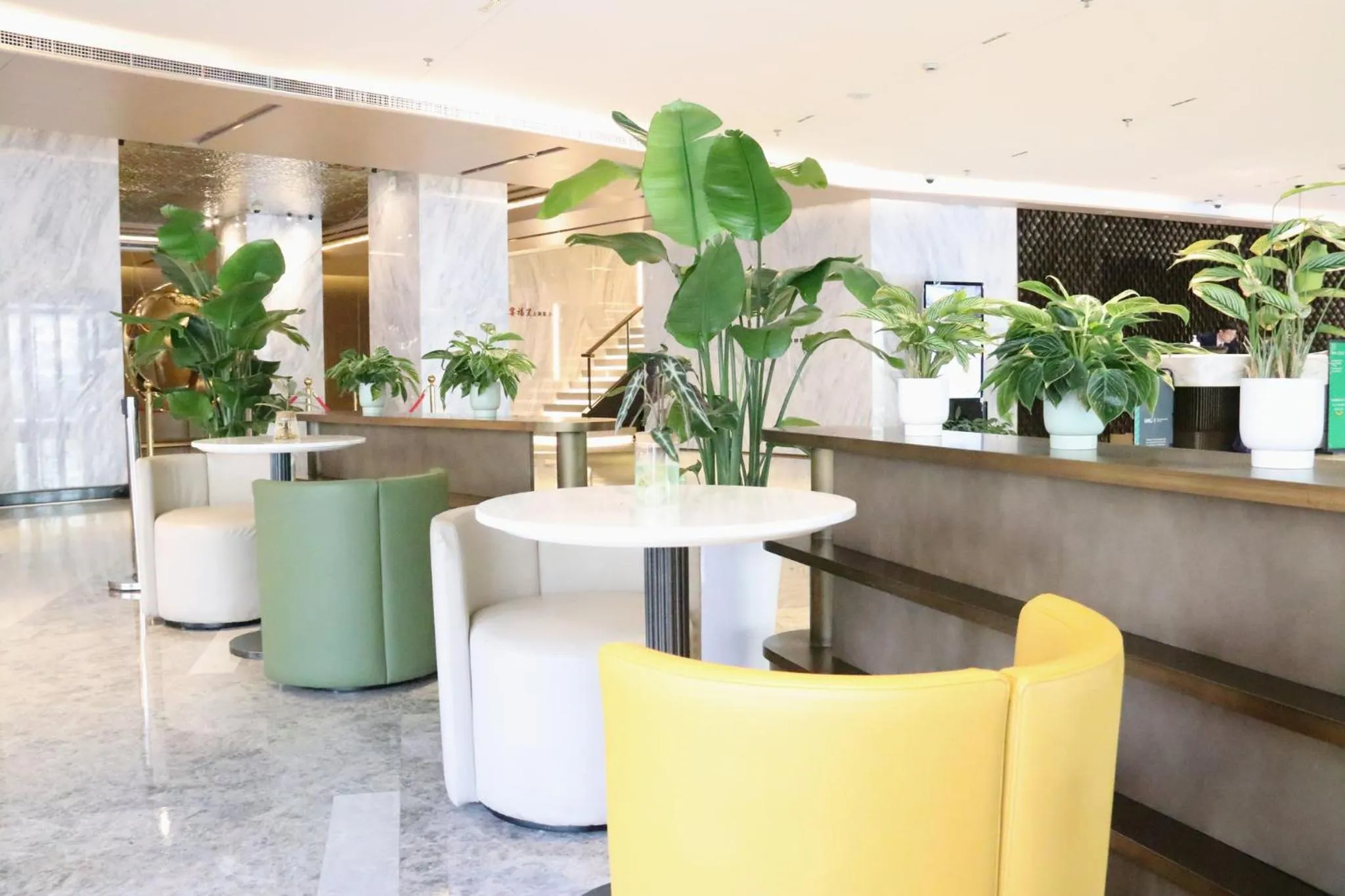 Restaurant/places to eat in Holiday Inn Shanghai Huaxia by IHG - overlooking city scenery at Sky View Restaurant