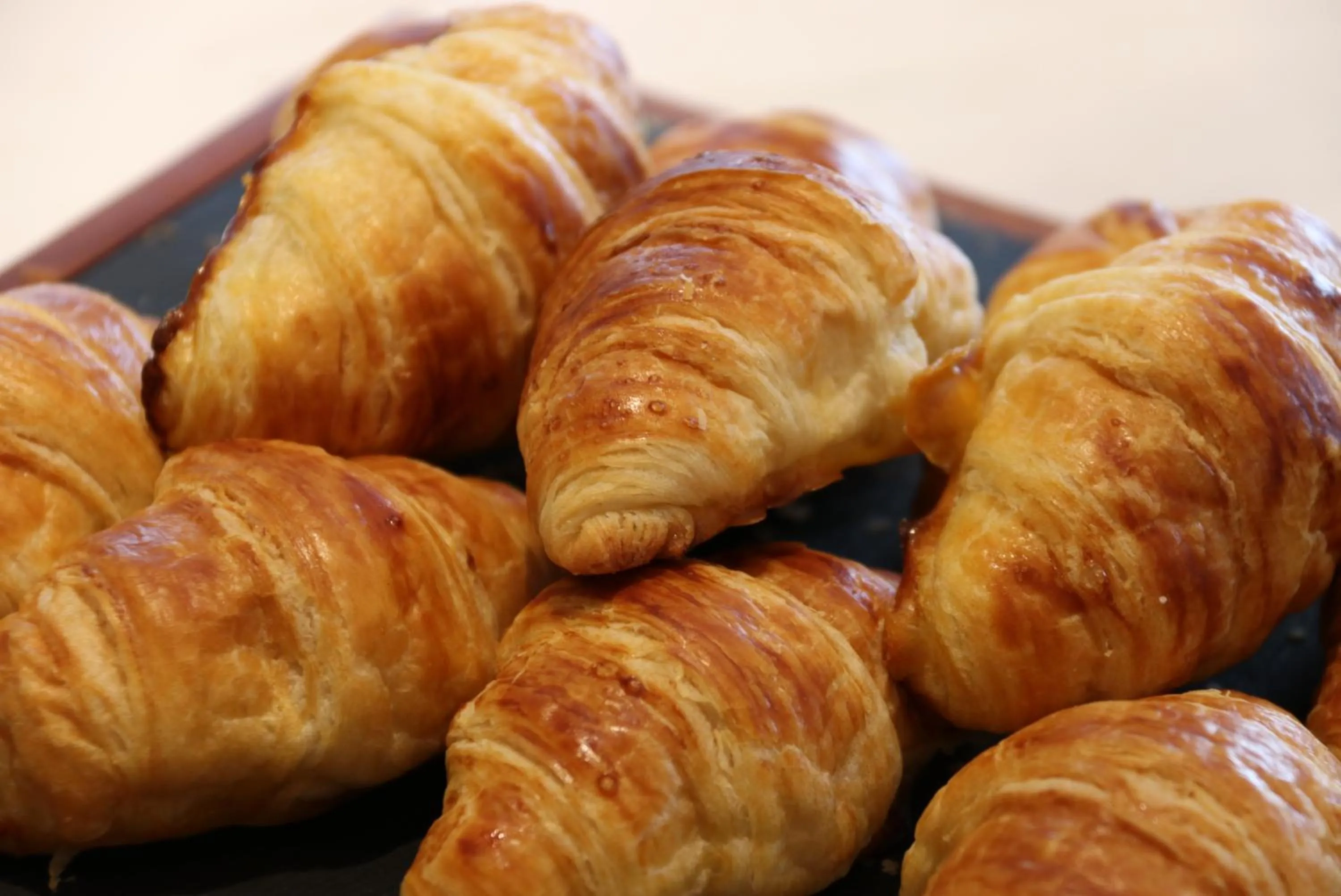 Breakfast in Holiday Inn Shanghai Huaxia by IHG - overlooking city scenery at Sky View Restaurant