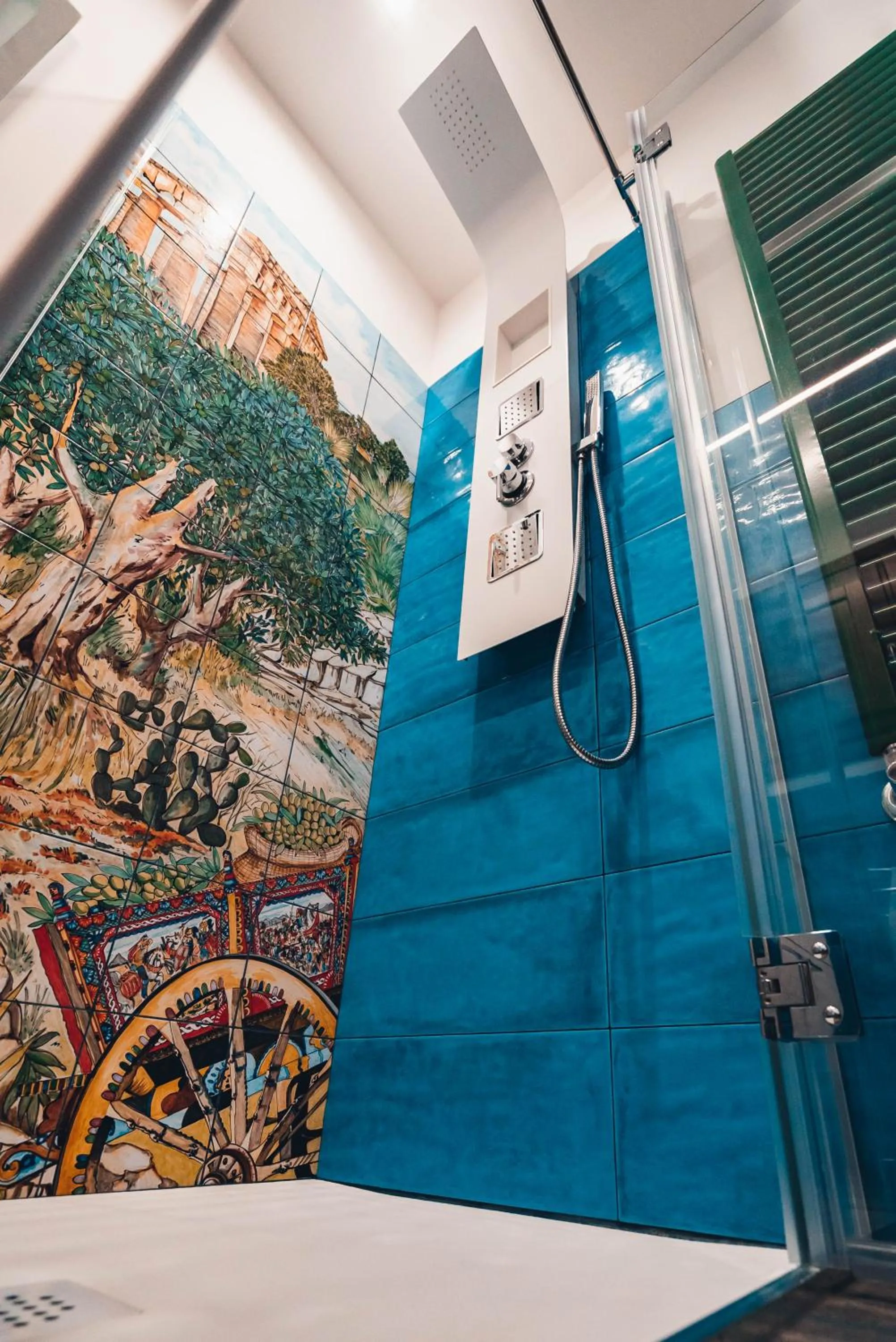 Bathroom in macchia mediterranea