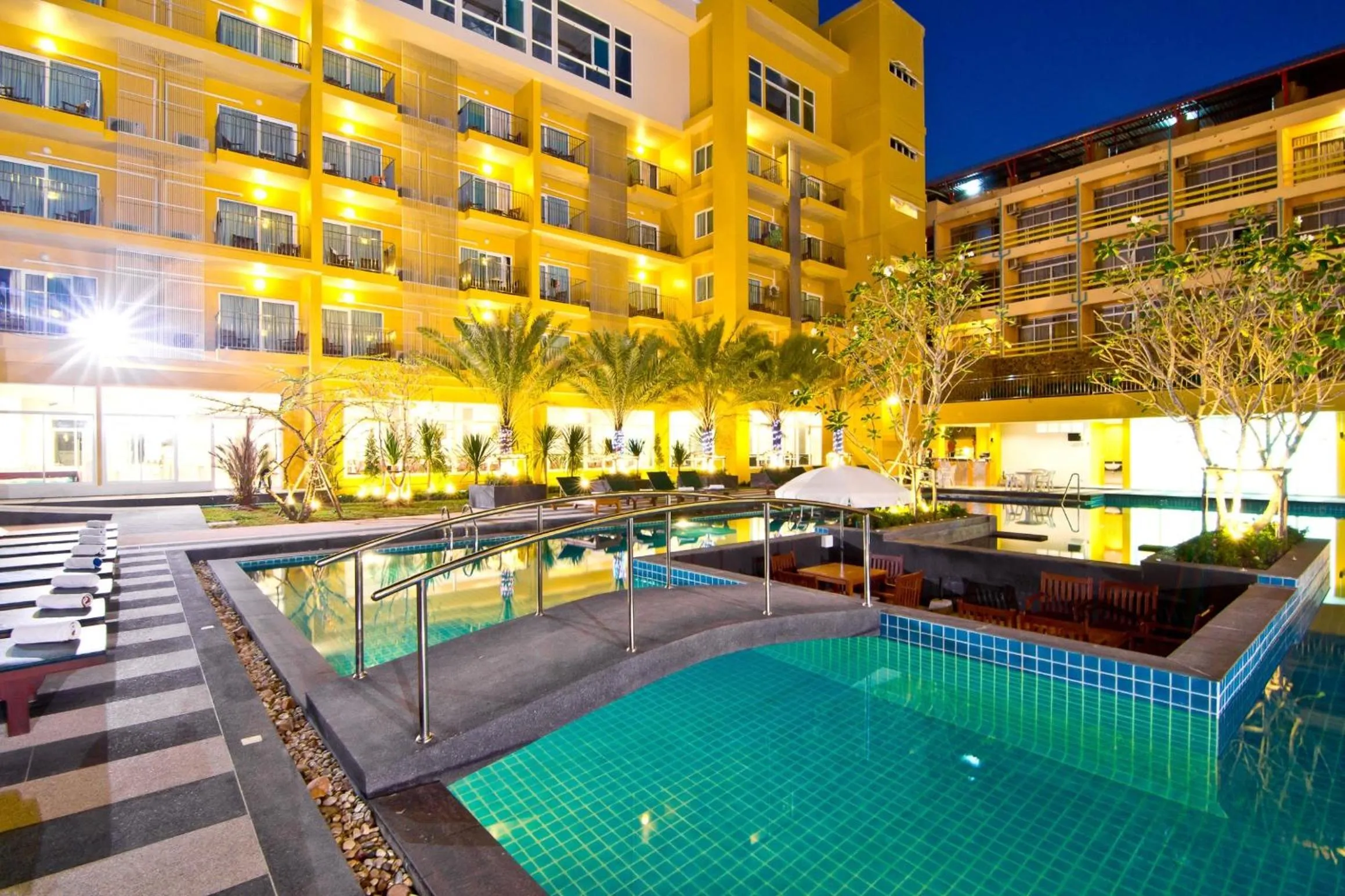 Swimming pool in Grand Bella