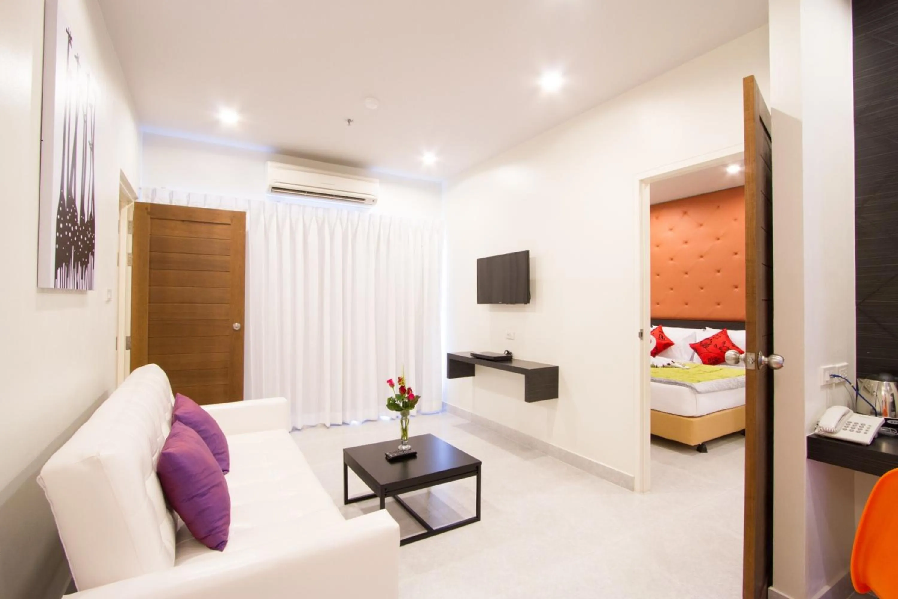 Living room, Bed in Grand Bella