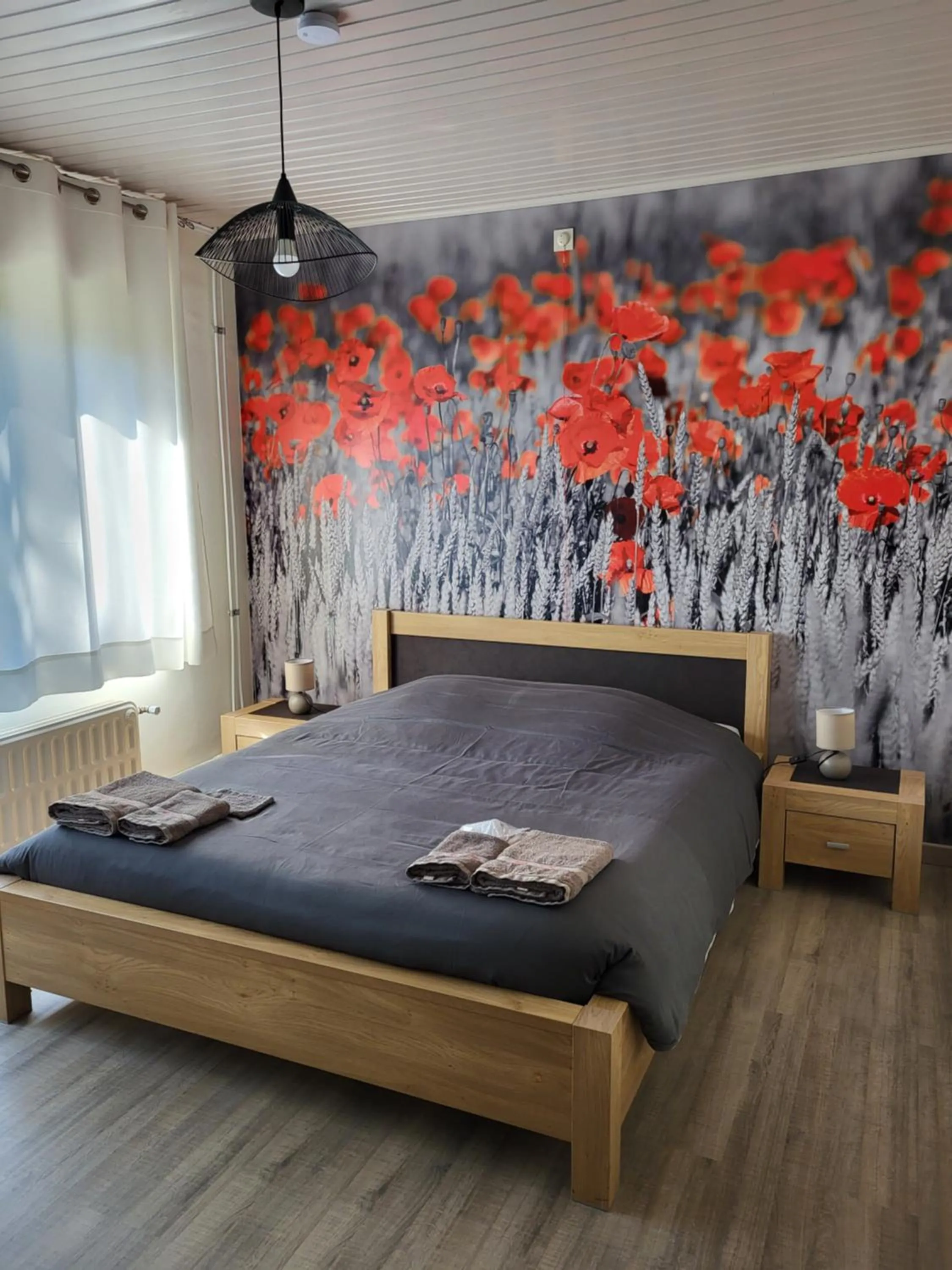 Property building, Bed in Mary's Poppies - Bed & Breakfast