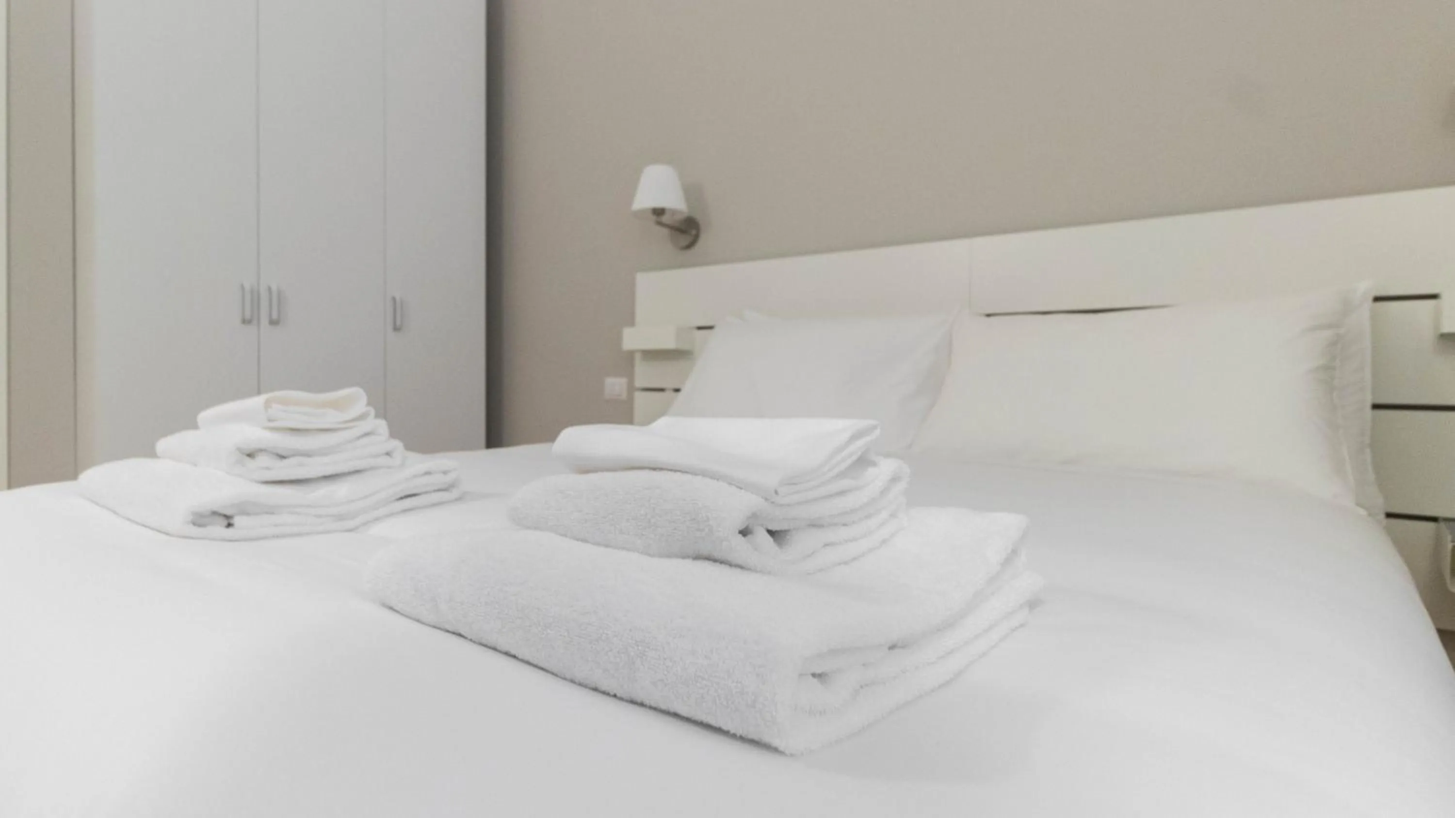 Other, Bed in Italianway Easy - Porta Nuova 6