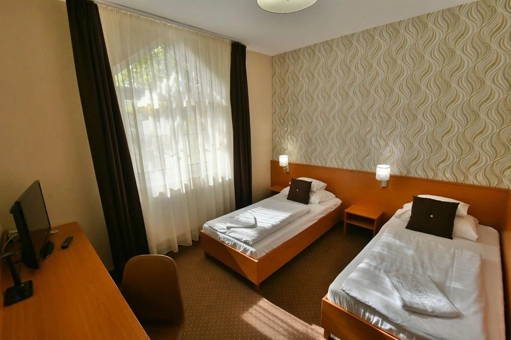Bed in Hotel Platan