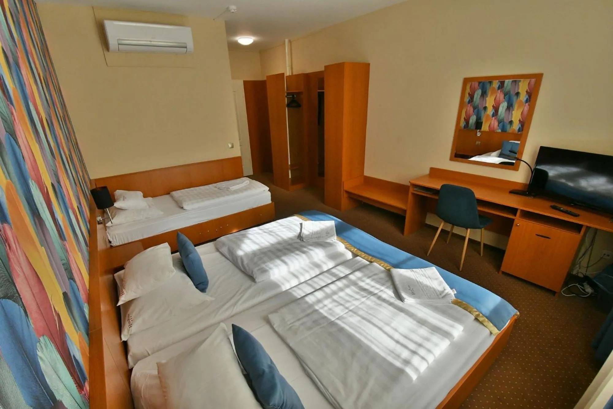 Bed in Hotel Platan
