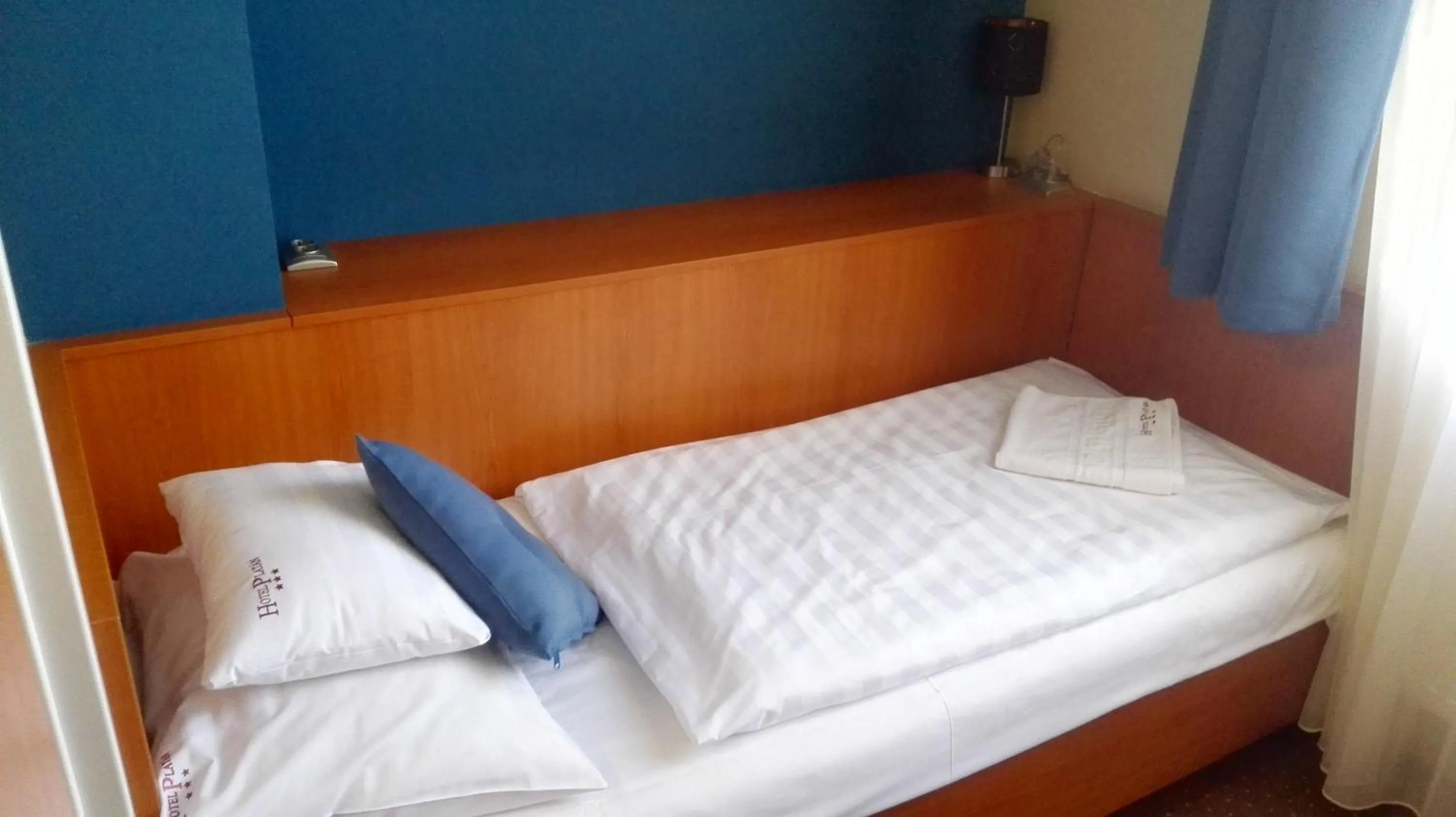 Photo of the whole room, Bed in Hotel Platan