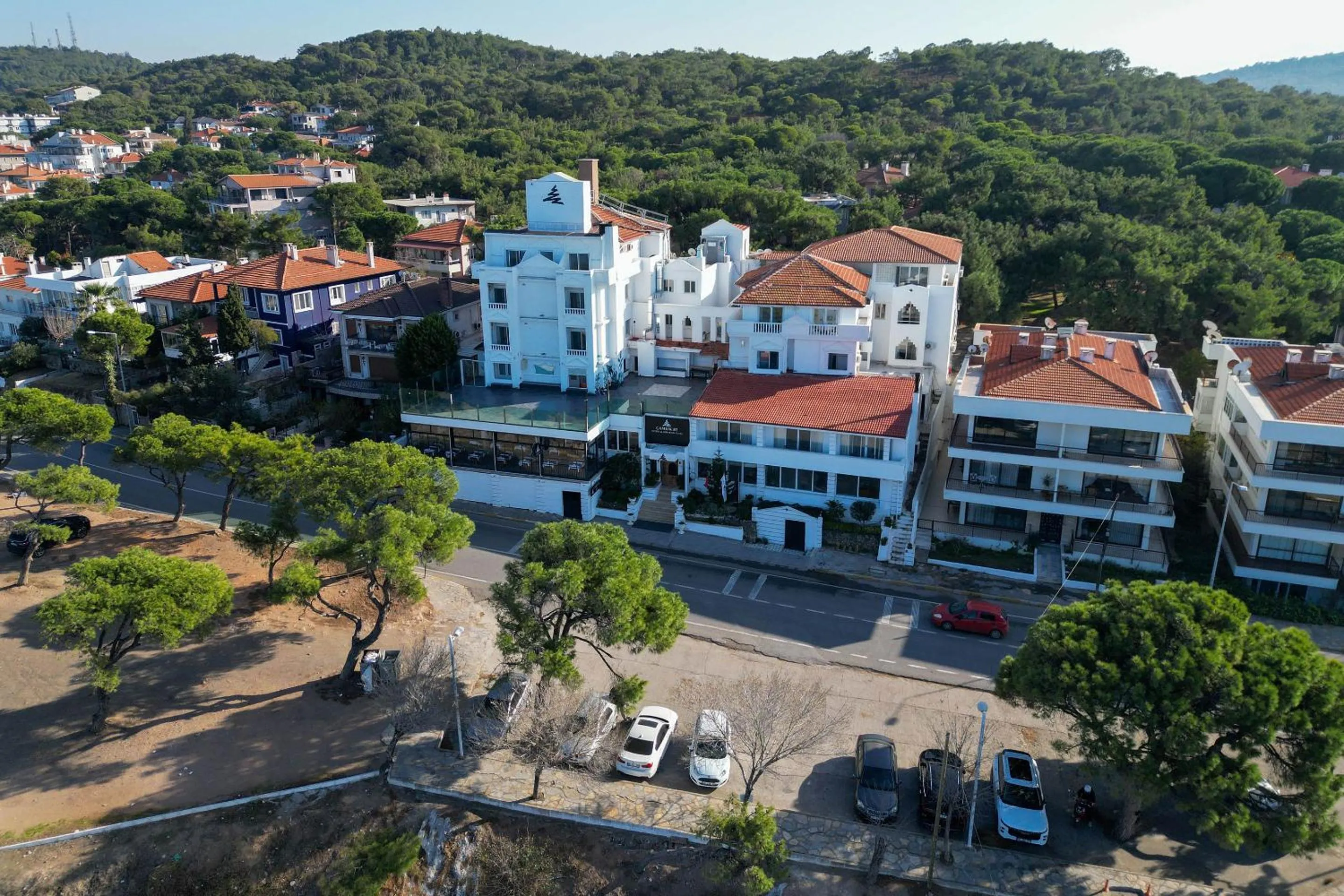 Property building in Çamlık 87 Hotel Ayvalık