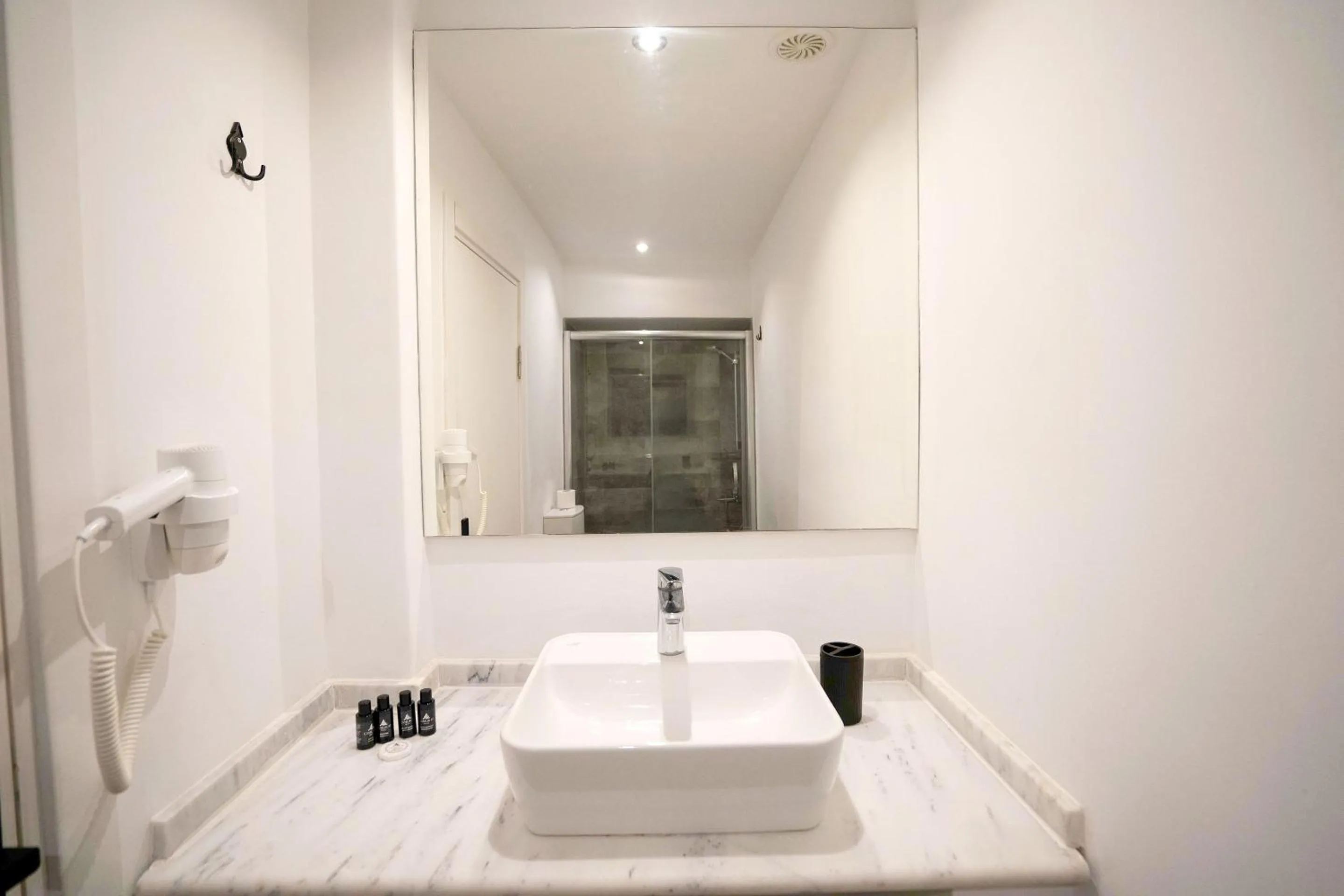 Bathroom in Çamlık 87 Hotel Ayvalık