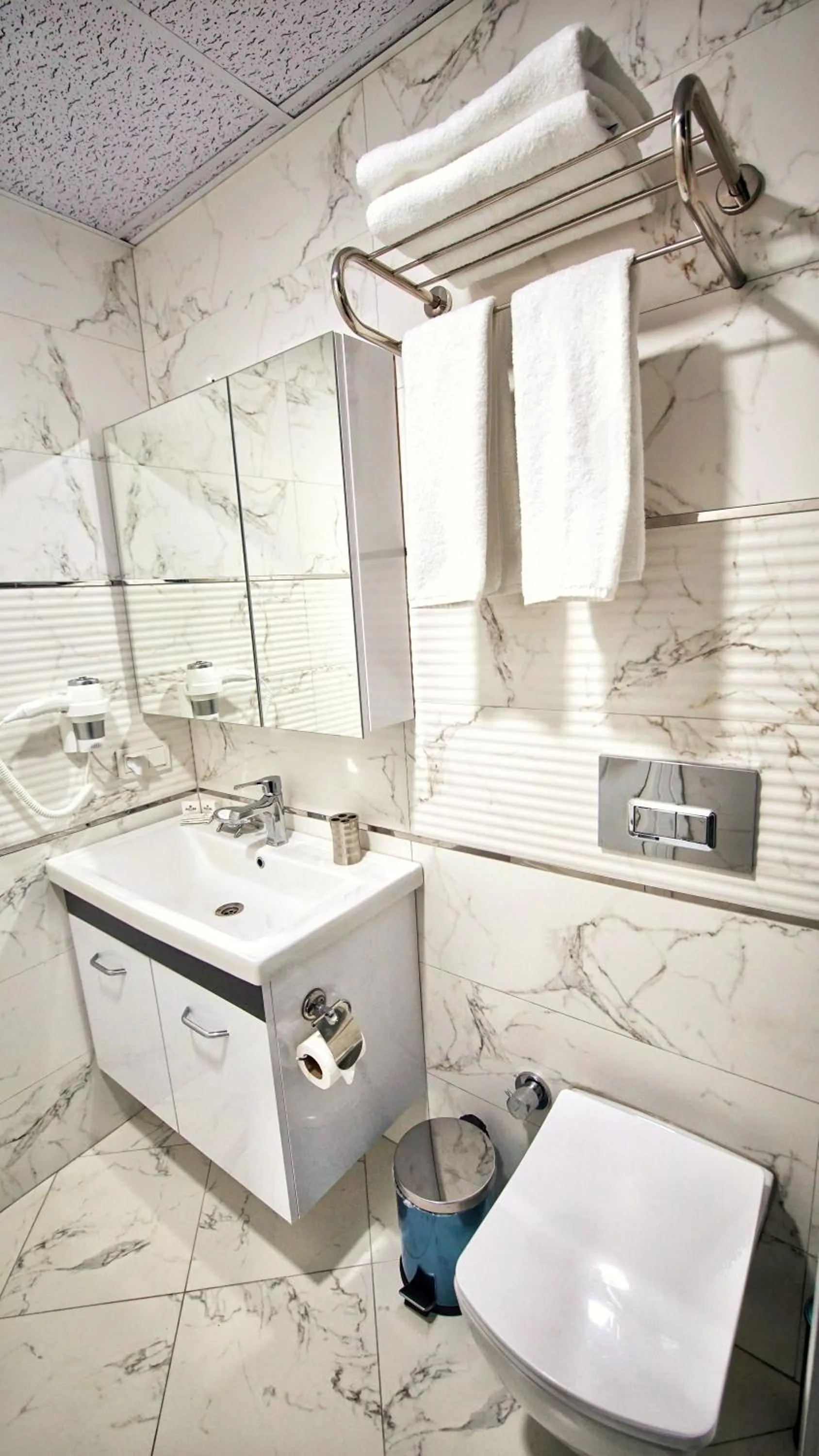 Shower in Cape Palace Hotel