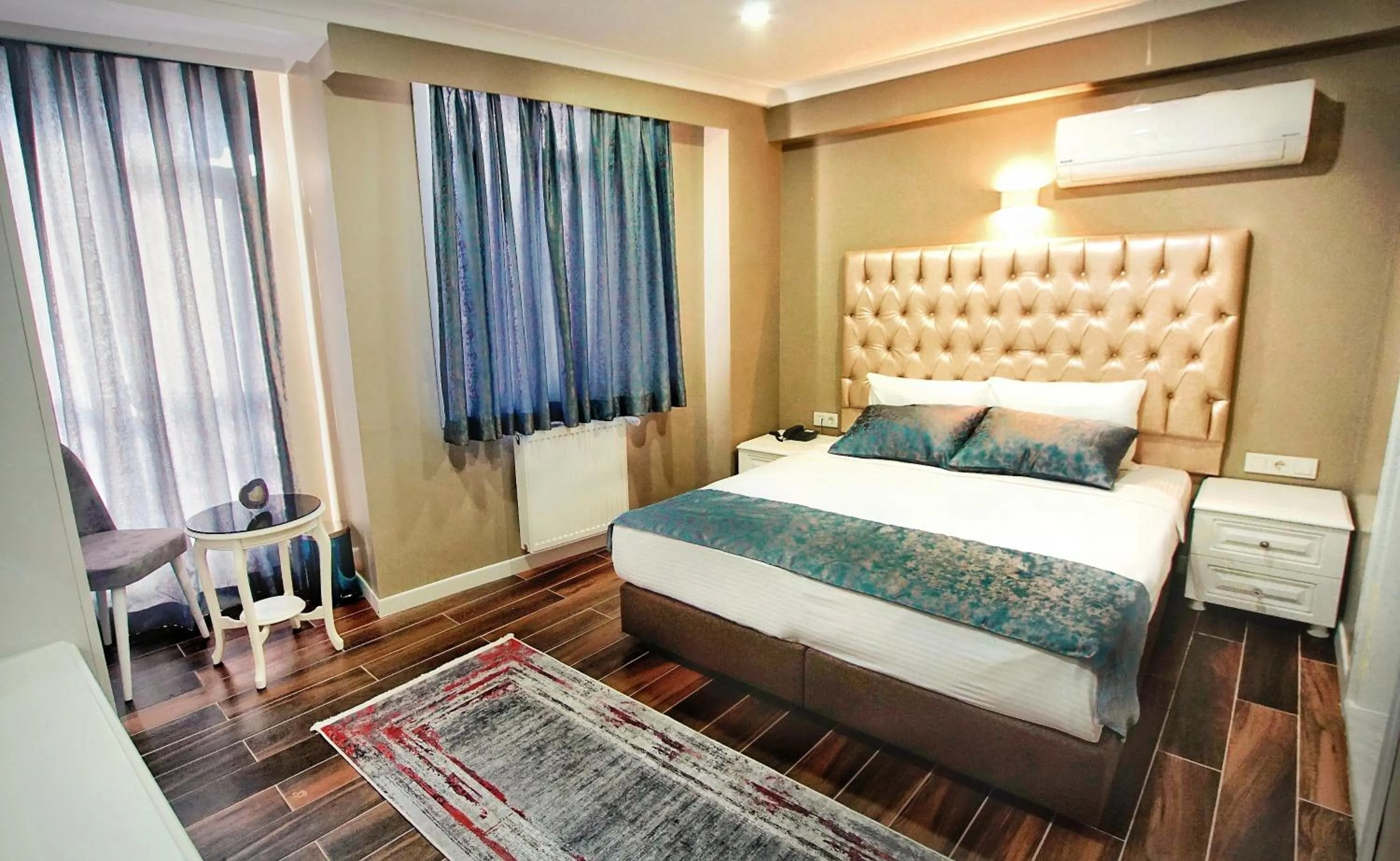 Bed in Cape Palace Hotel