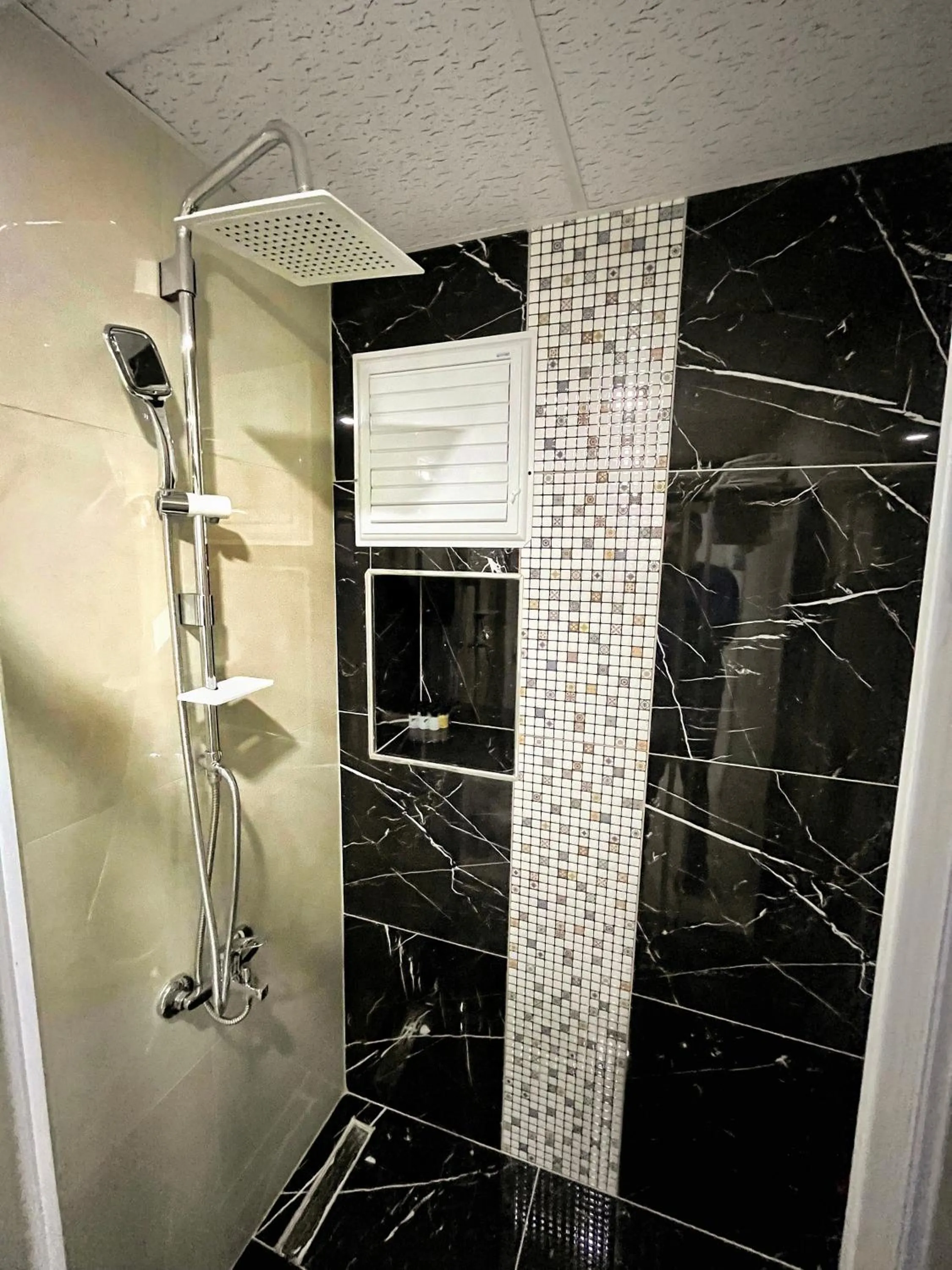 Shower in Cape Palace Hotel