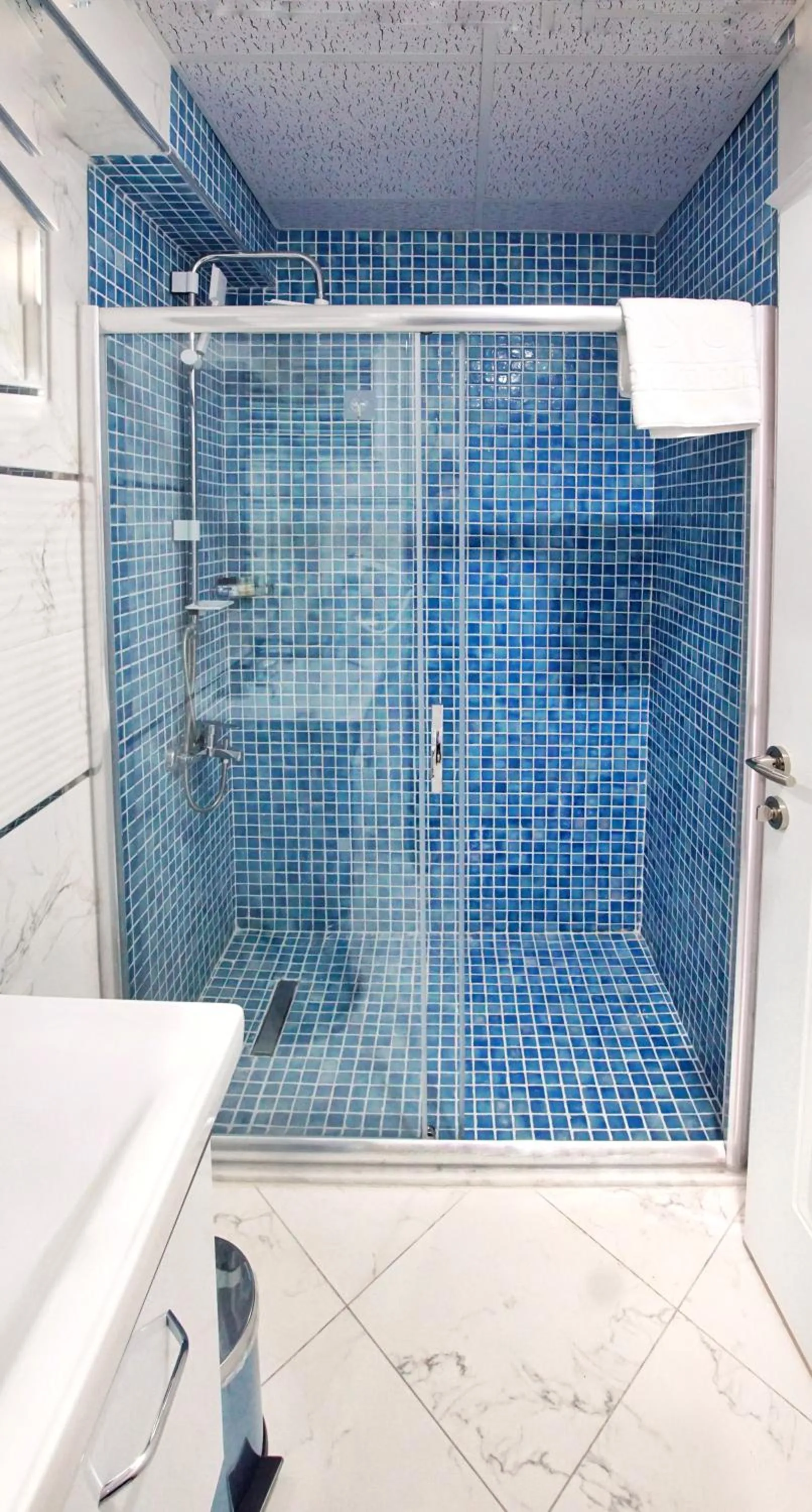 Shower in Cape Palace Hotel