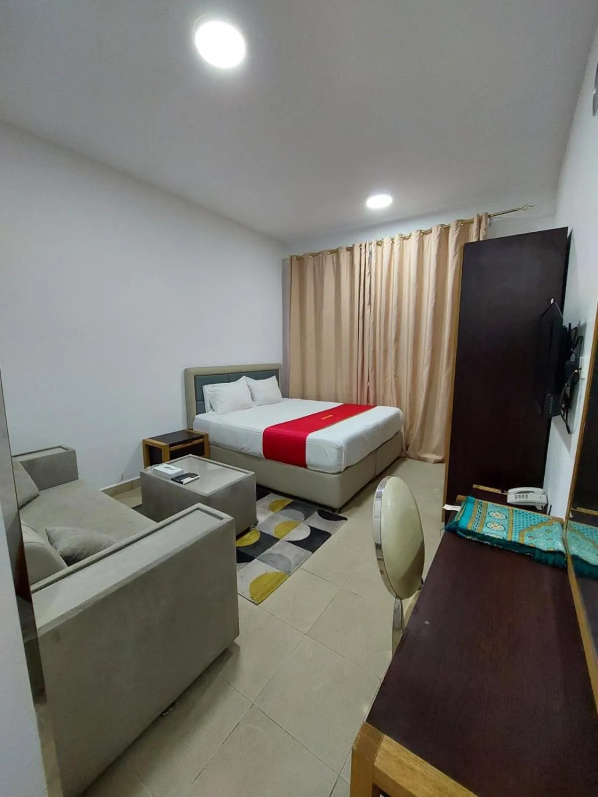 Photo of the whole room, Bed in EMAN HOUSE