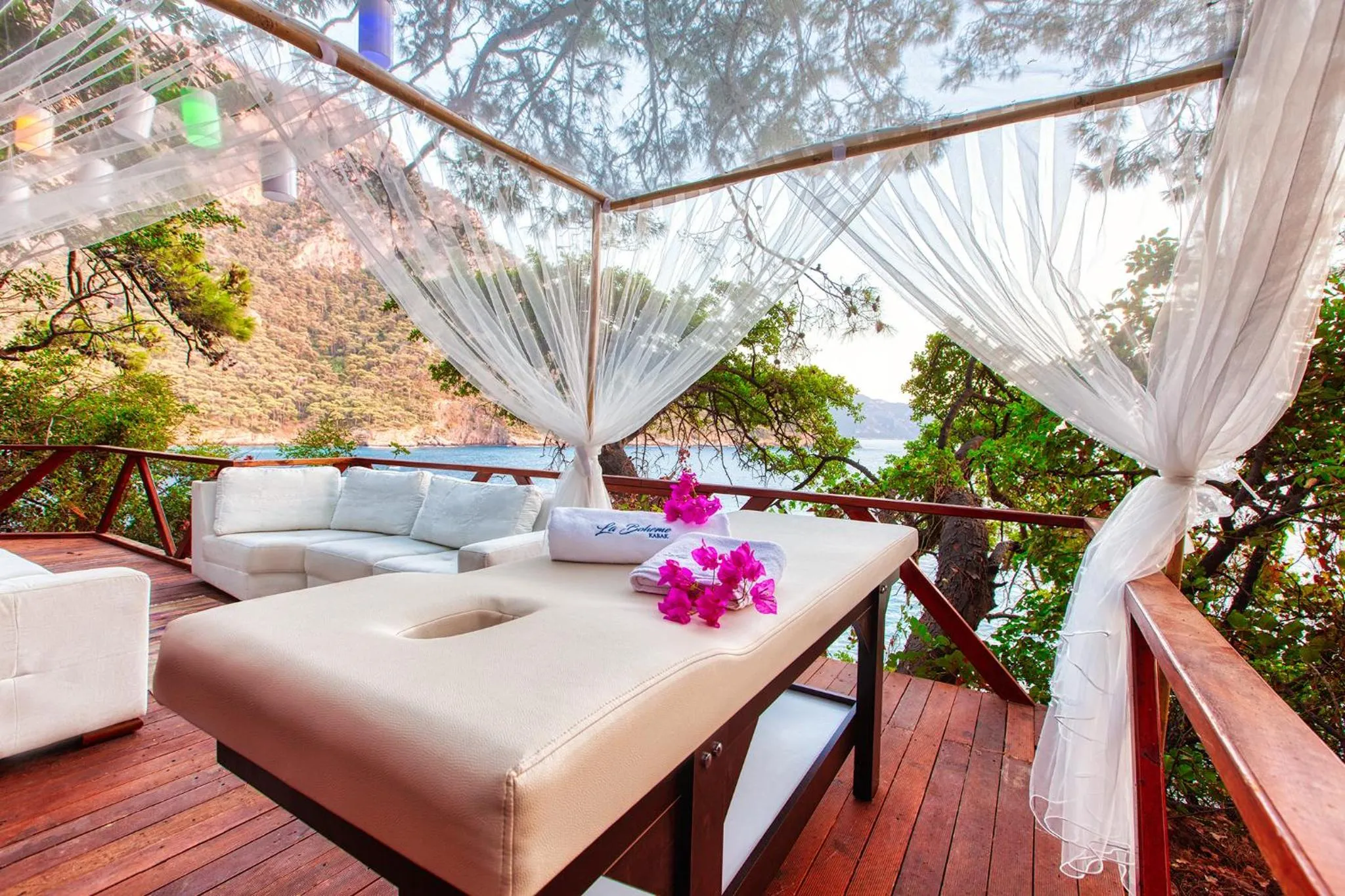 Massage in La Boheme Kabak Adults Only