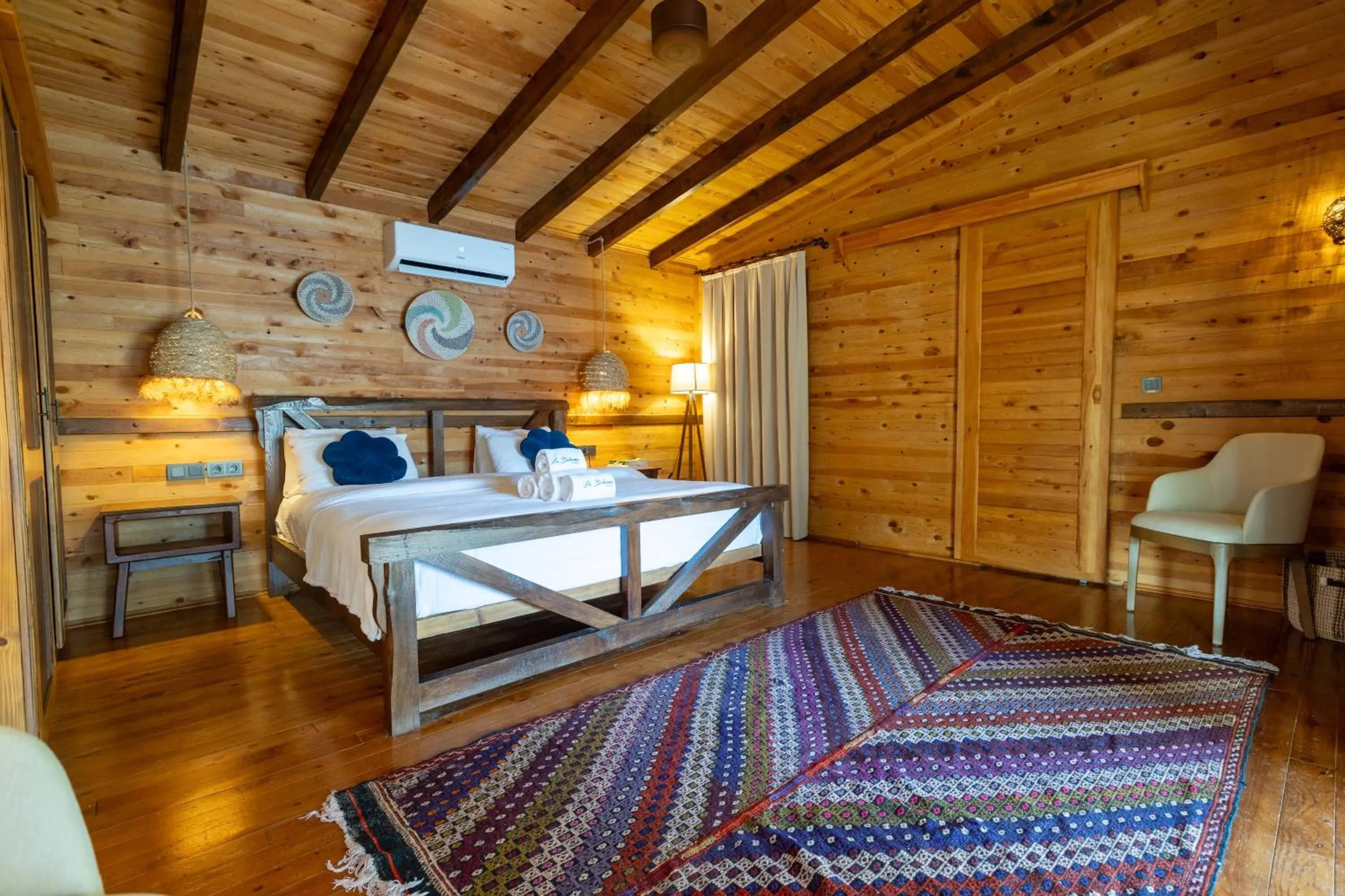 Bed in La Boheme Kabak Adults Only