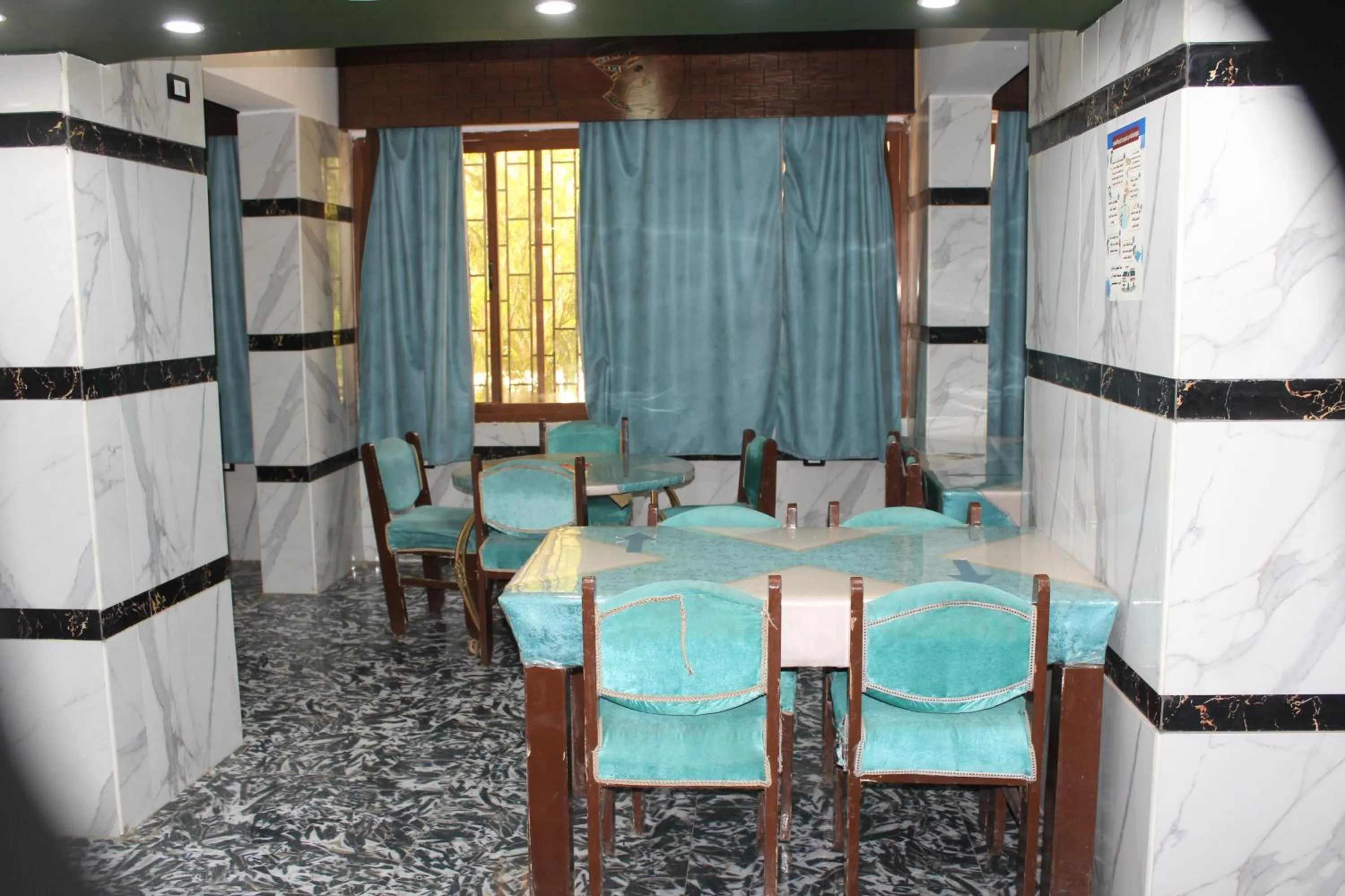 Restaurant/places to eat in Tiba Hotel