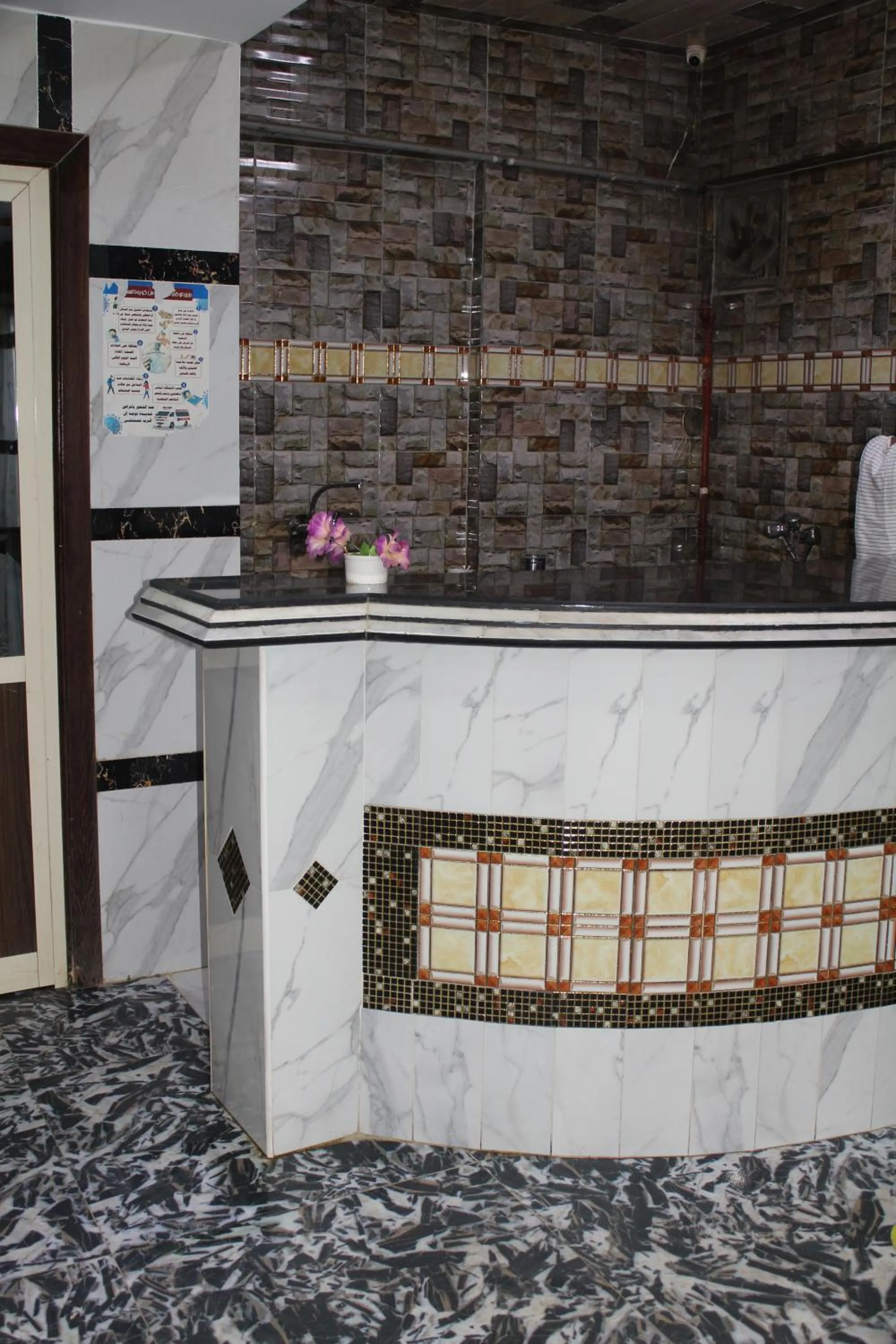 Restaurant/places to eat in Tiba Hotel