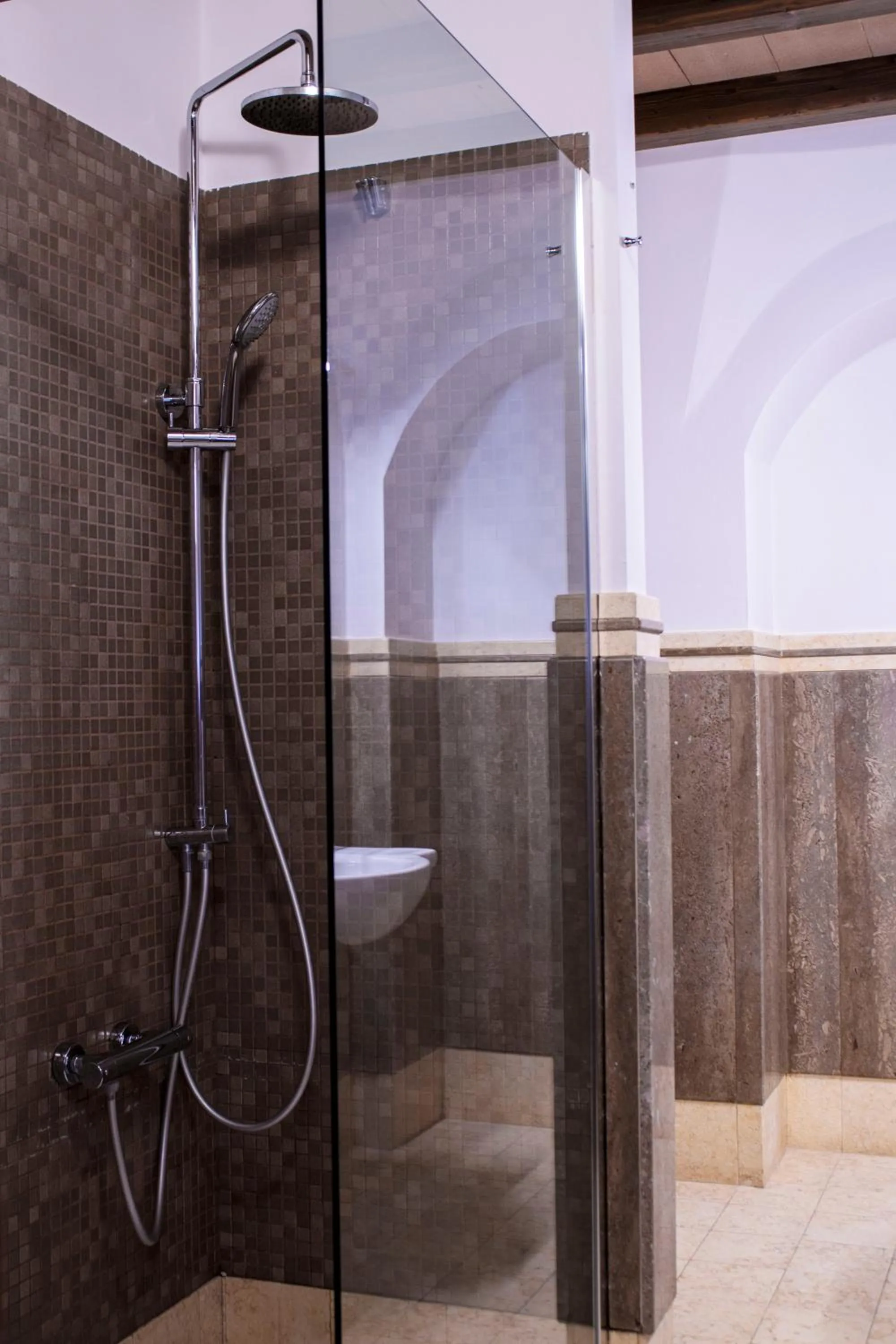 Shower in Palazzo Sant'Elena Historic Hotel