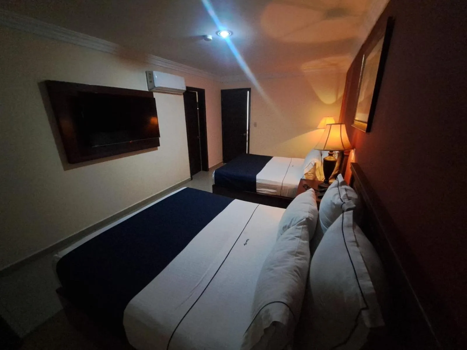 Other, Bed in Hotel Confort Plaza