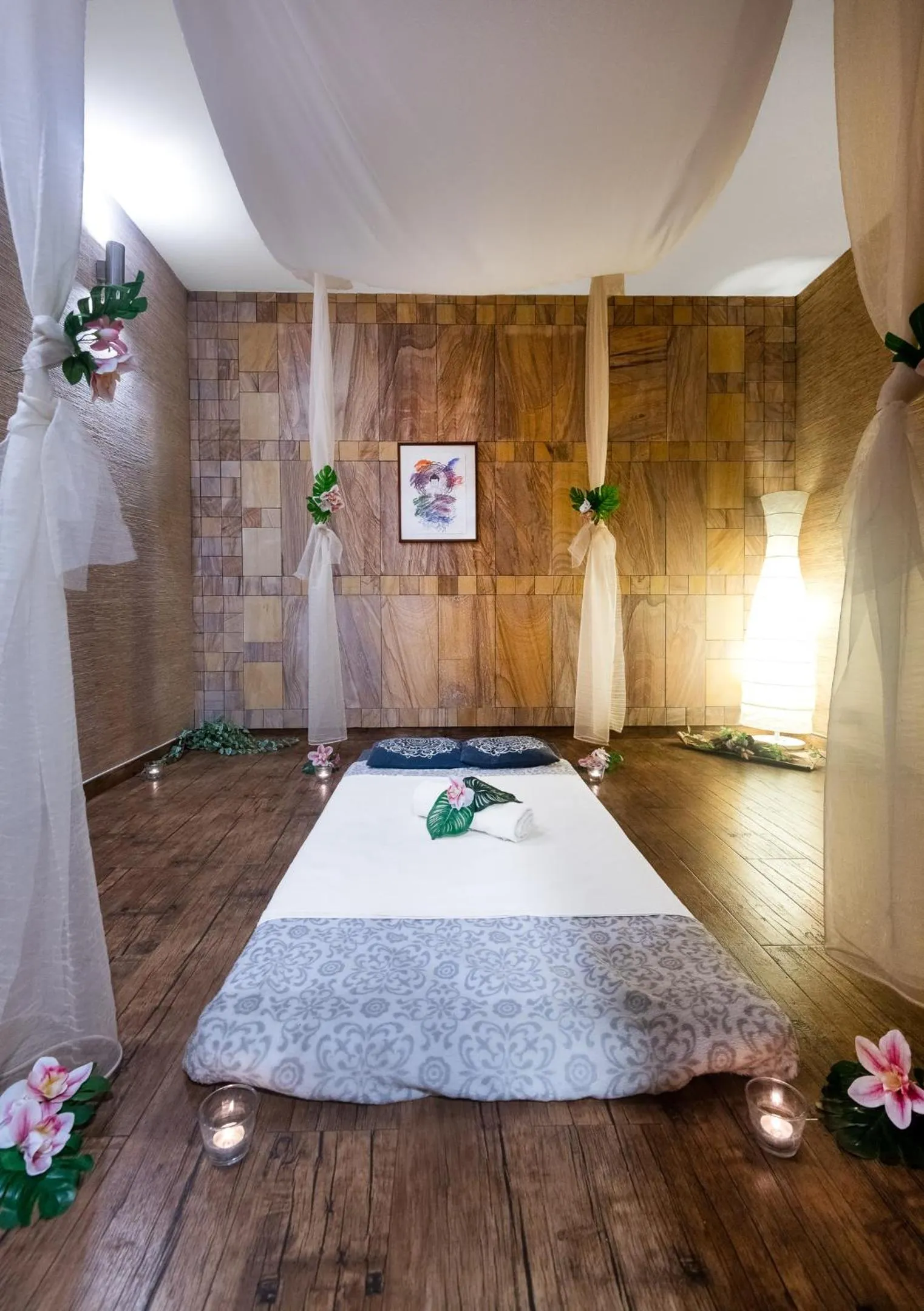 Massage, Bed in Aquarell Hotel