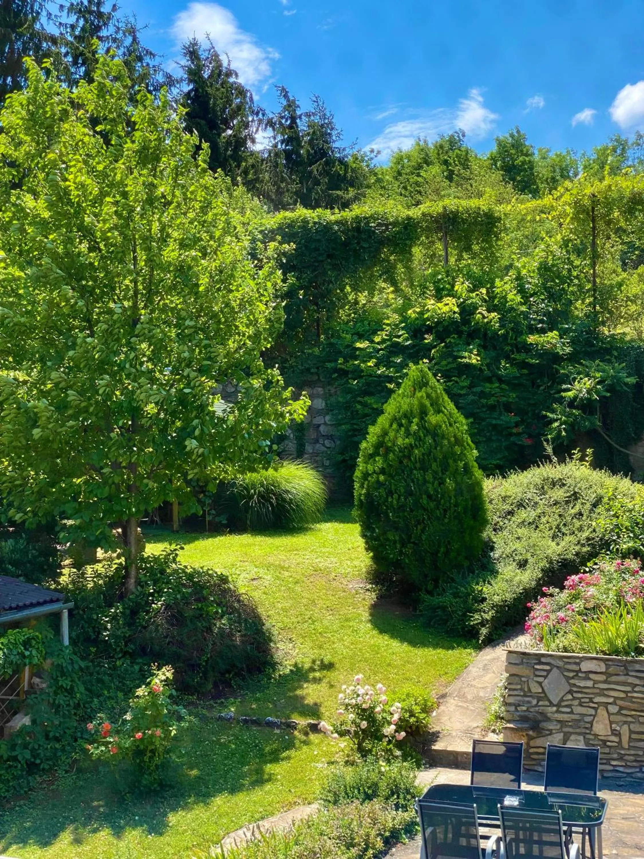 Garden in Appartementhaus 5. Jahreszeit