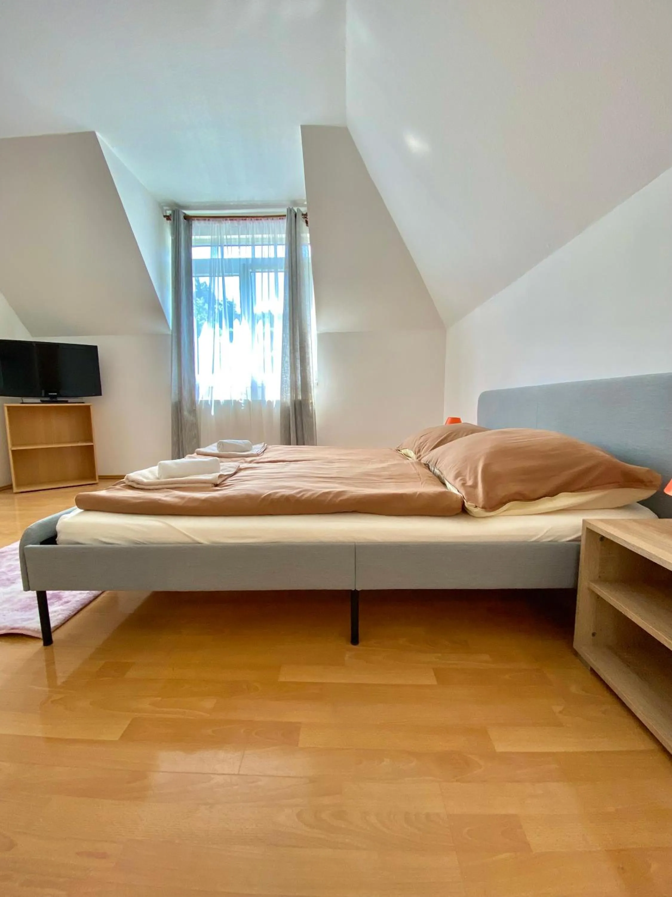 Bed in Appartementhaus 5. Jahreszeit